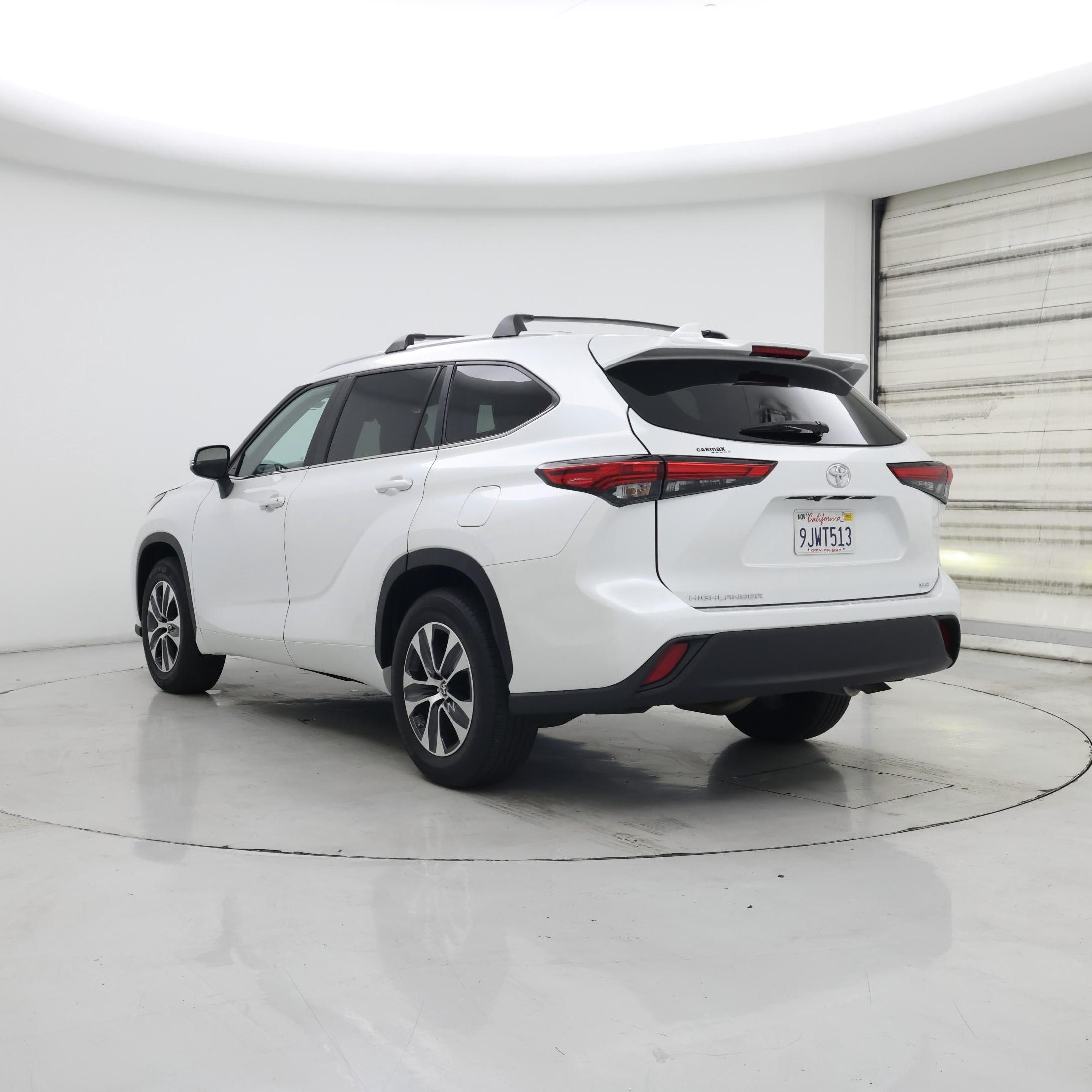 Thumbnail: 2023 Toyota Highlander - 2