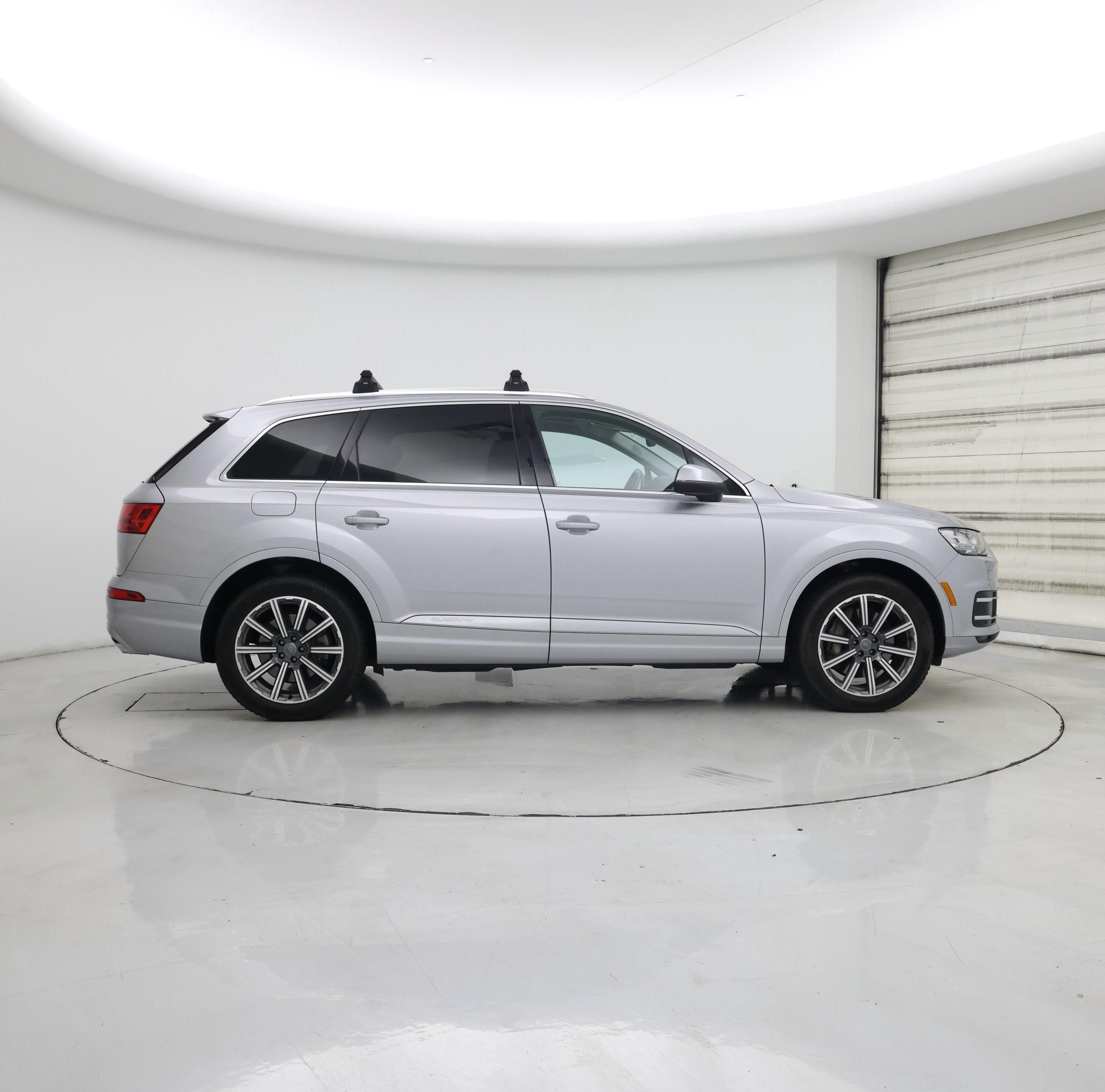 Thumbnail: 2019 Audi Q7 - 7