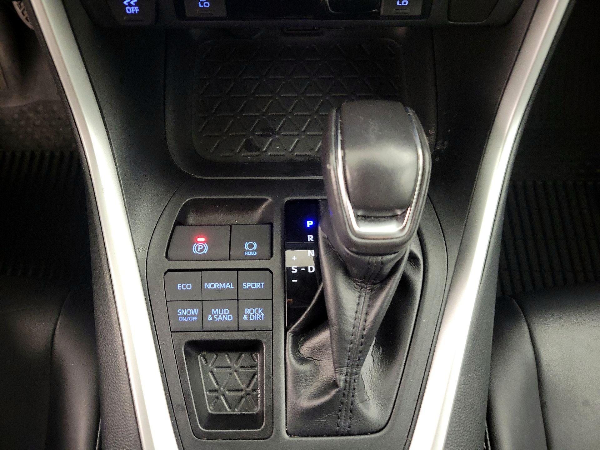 Thumbnail: 2019 Toyota RAV4 - 15