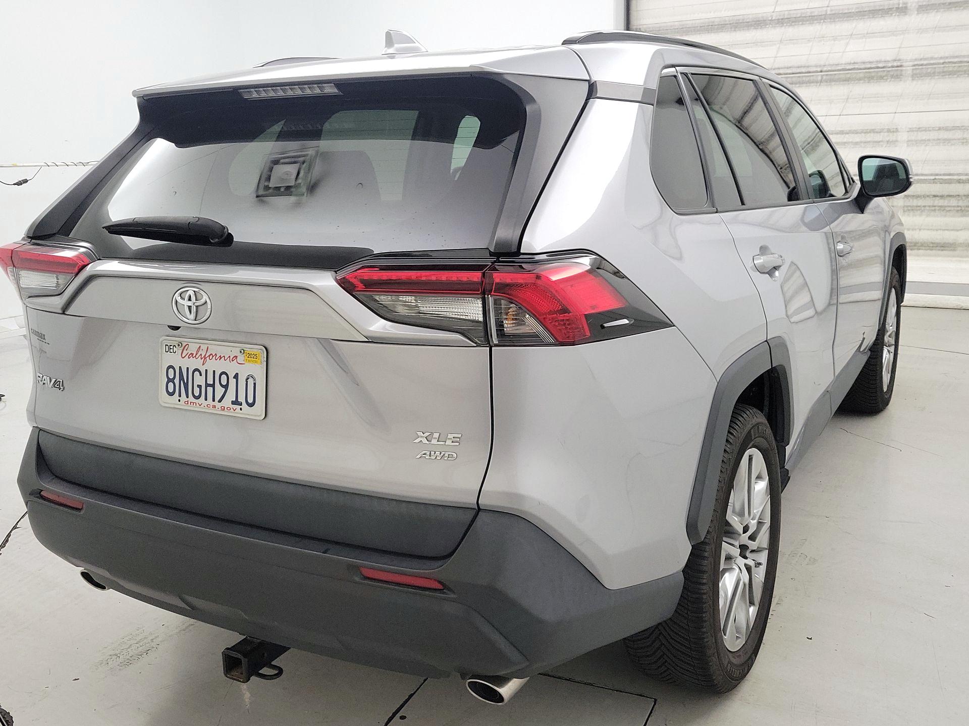 Thumbnail: 2019 Toyota RAV4 - 5