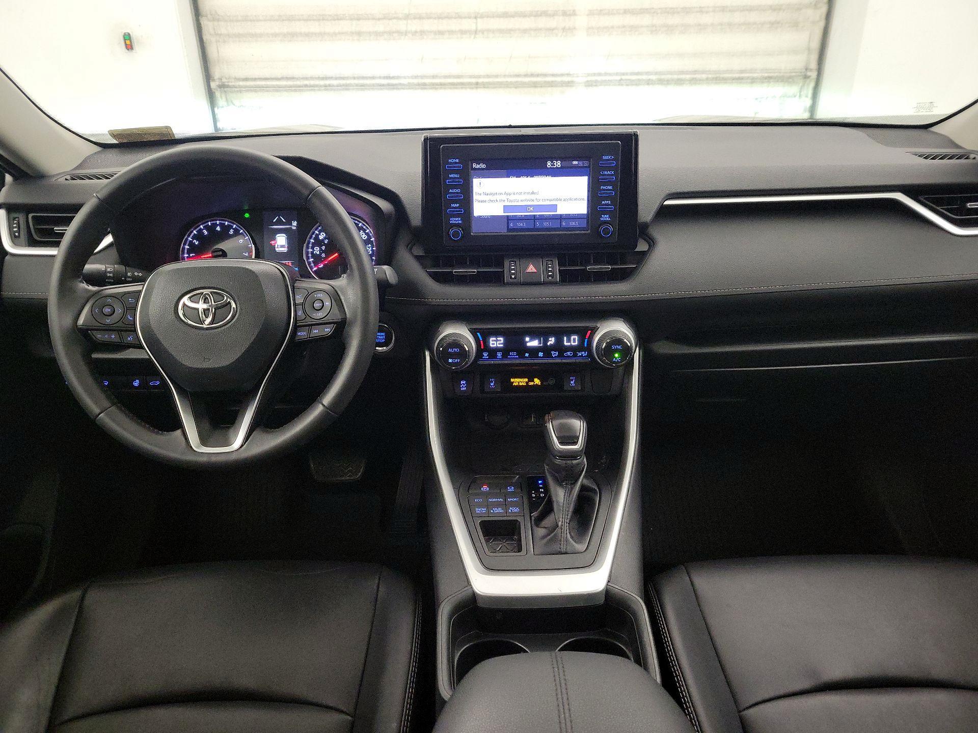 Thumbnail: 2019 Toyota RAV4 - 8