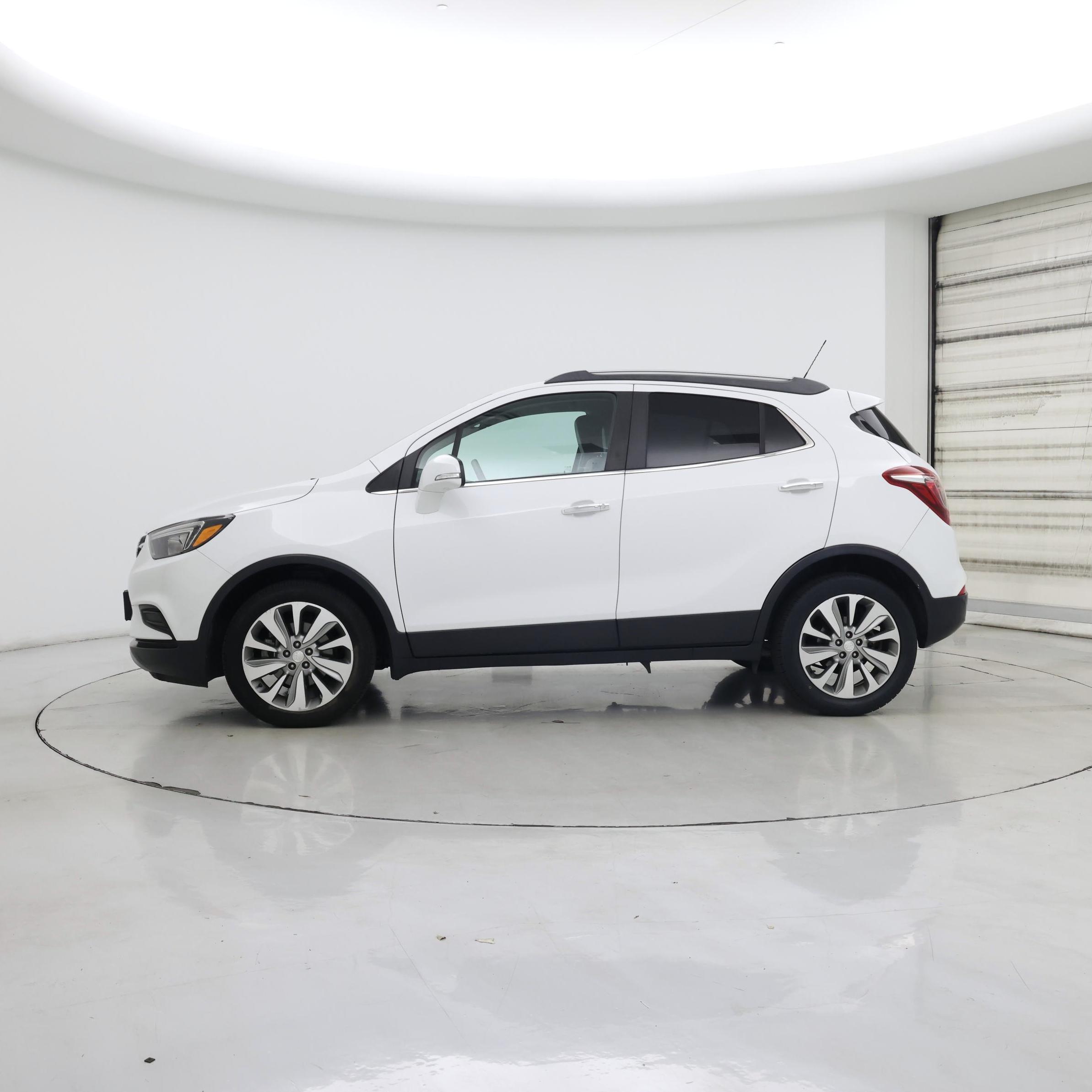 Thumbnail: 2017 Buick Encore - 3