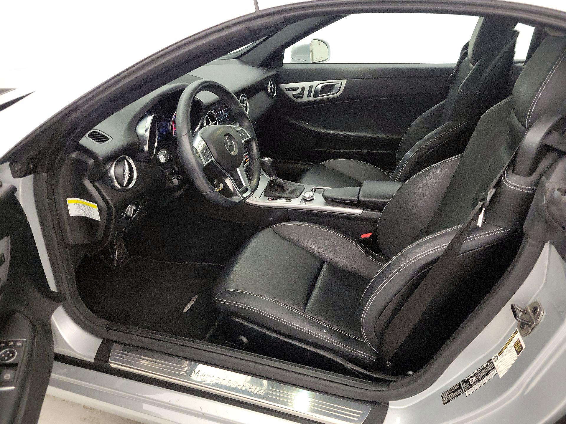 Thumbnail: 2014 Mercedes-Benz SLK - 9