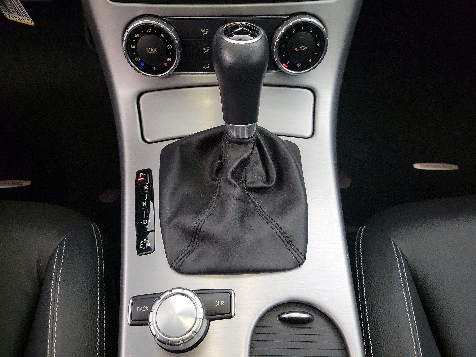 Thumbnail: 2014 Mercedes-Benz SLK - 14