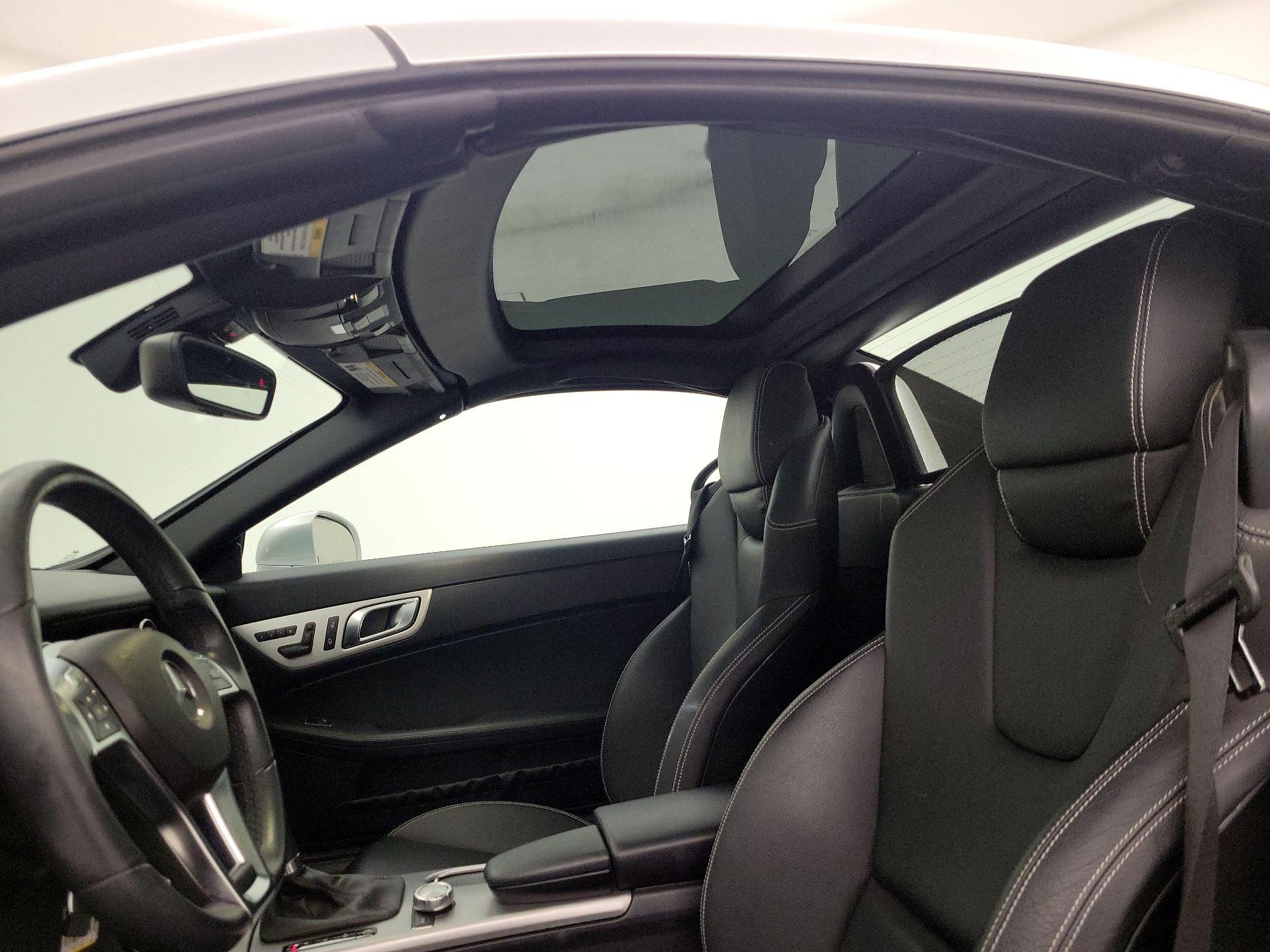Thumbnail: 2014 Mercedes-Benz SLK - 15
