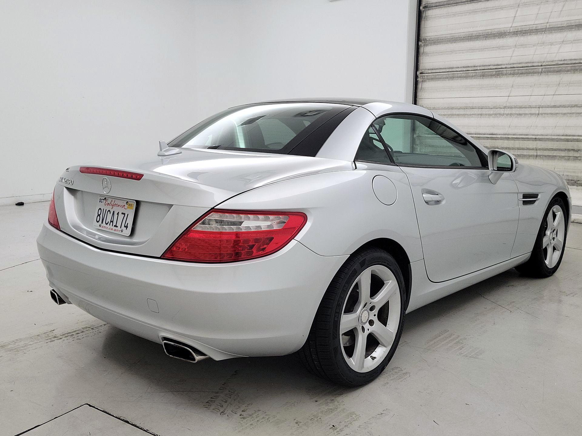 Thumbnail: 2014 Mercedes-Benz SLK - 5
