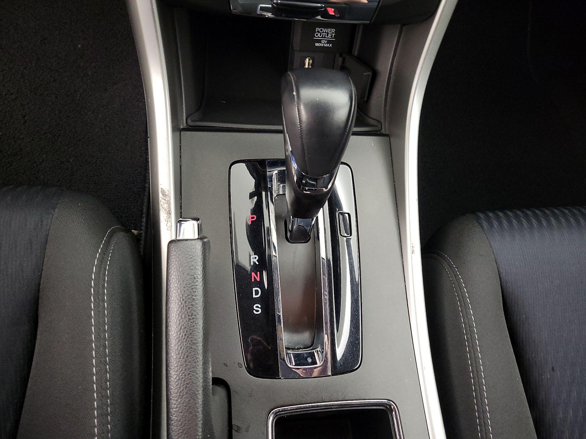 Thumbnail: 2015 Honda Accord - 16