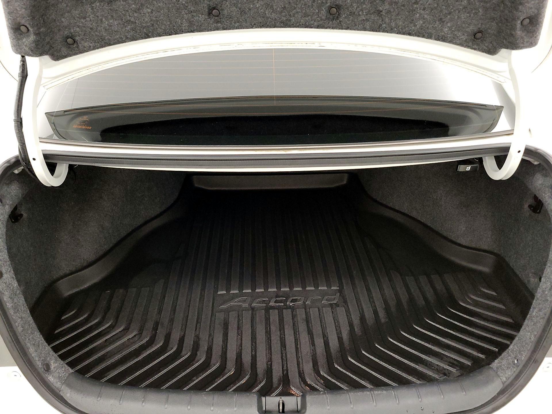 Thumbnail: 2015 Honda Accord - 17