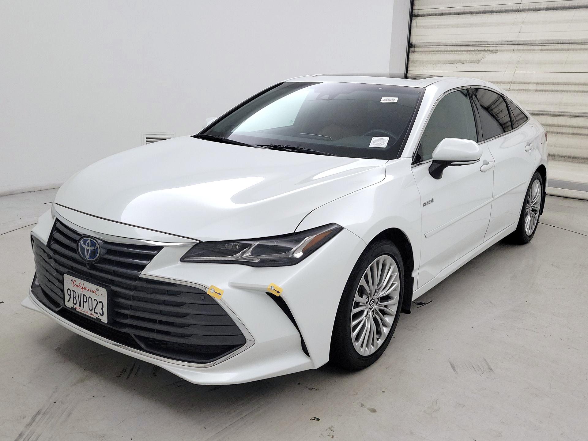 Thumbnail: 2020 Toyota Avalon - 3