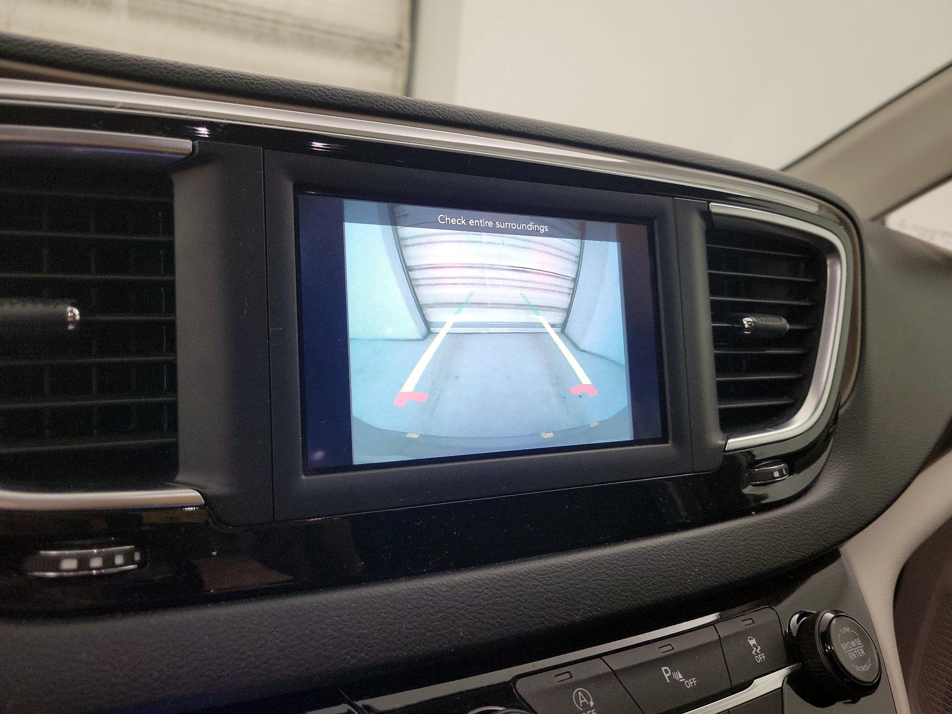 Thumbnail: 2019 Chrysler Pacifica - 14