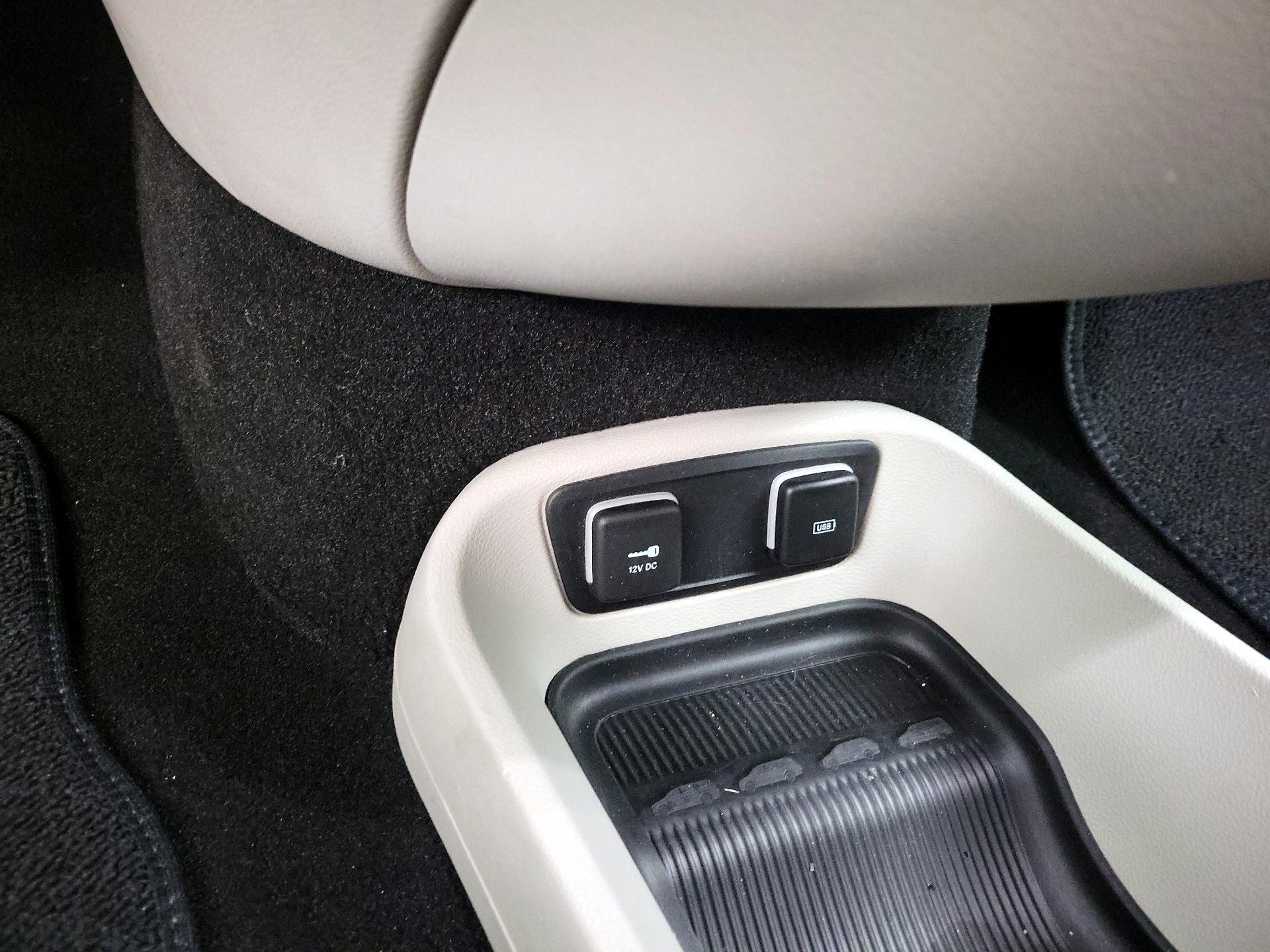 Thumbnail: 2019 Chrysler Pacifica - 18