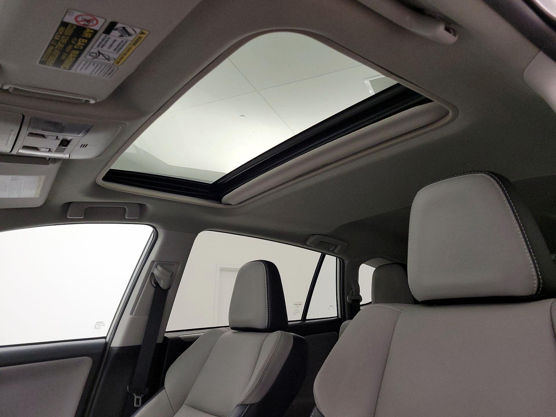 Thumbnail: 2017 Toyota RAV4 - 19