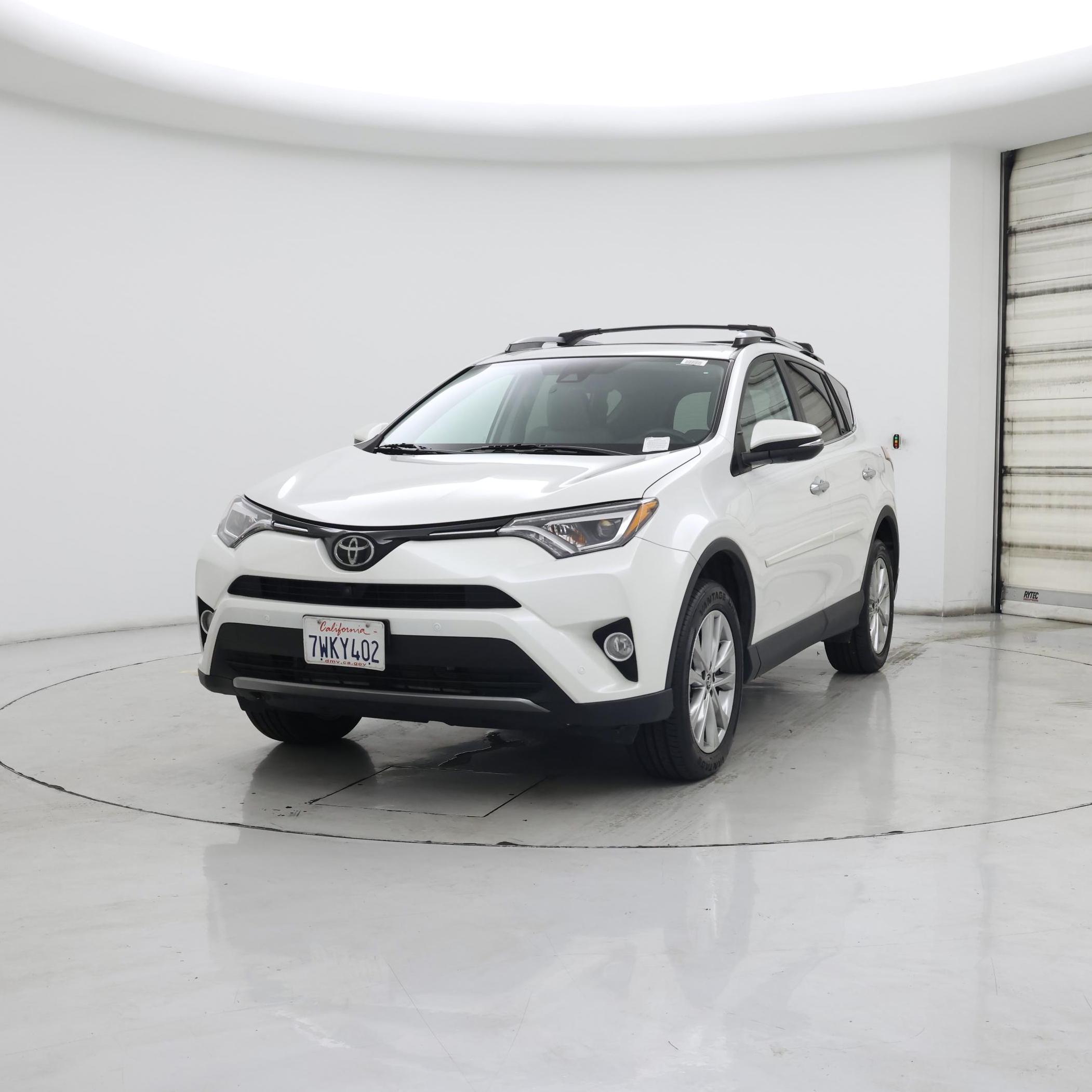 Thumbnail: 2017 Toyota RAV4 - 4