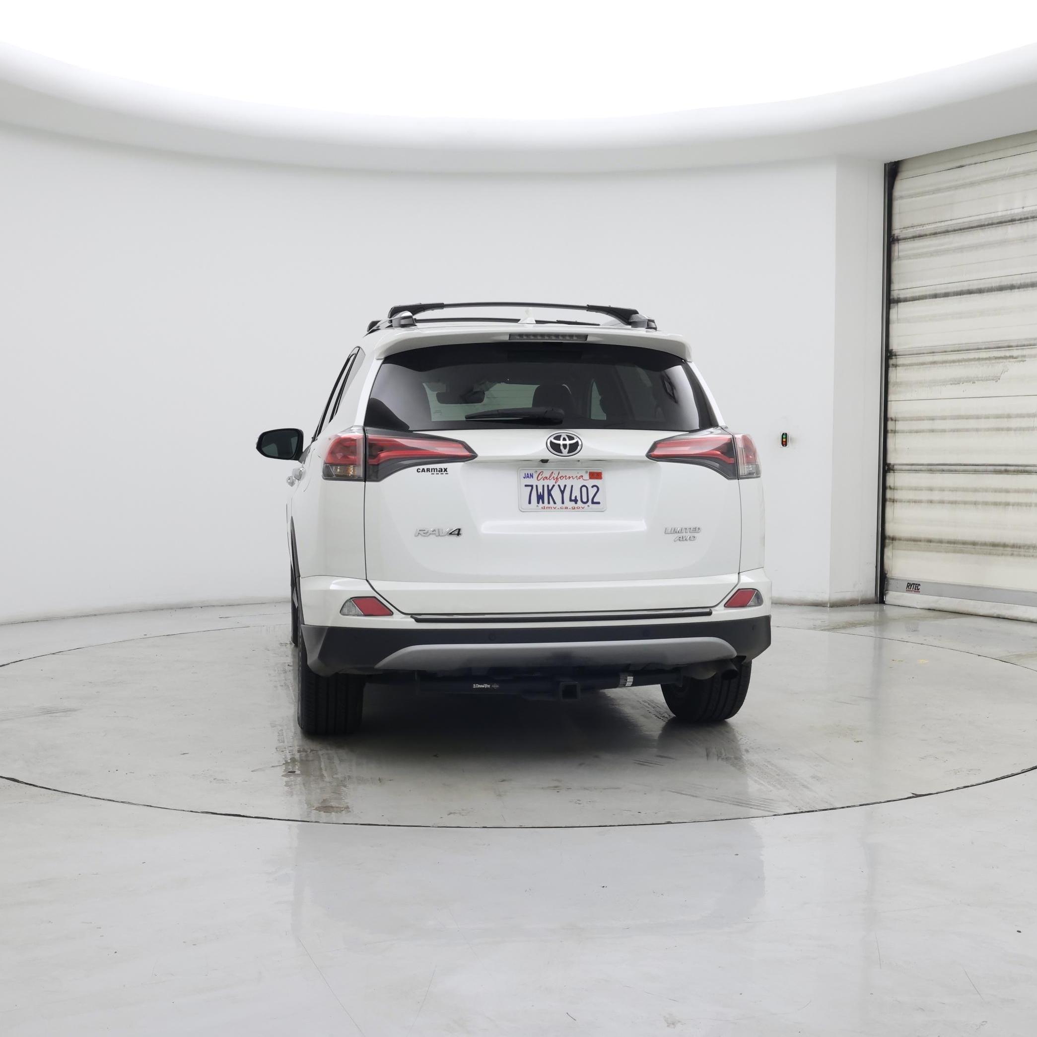 Thumbnail: 2017 Toyota RAV4 - 6