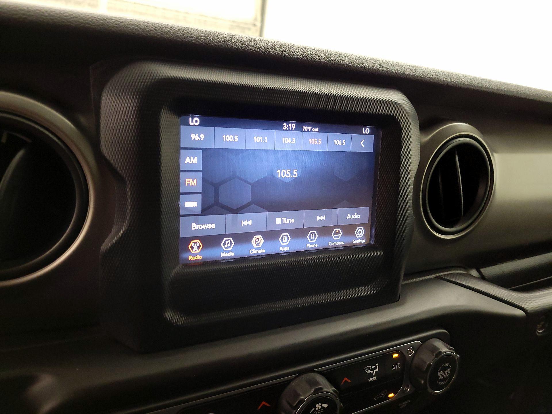 Thumbnail: 2018 Jeep Wrangler - 14