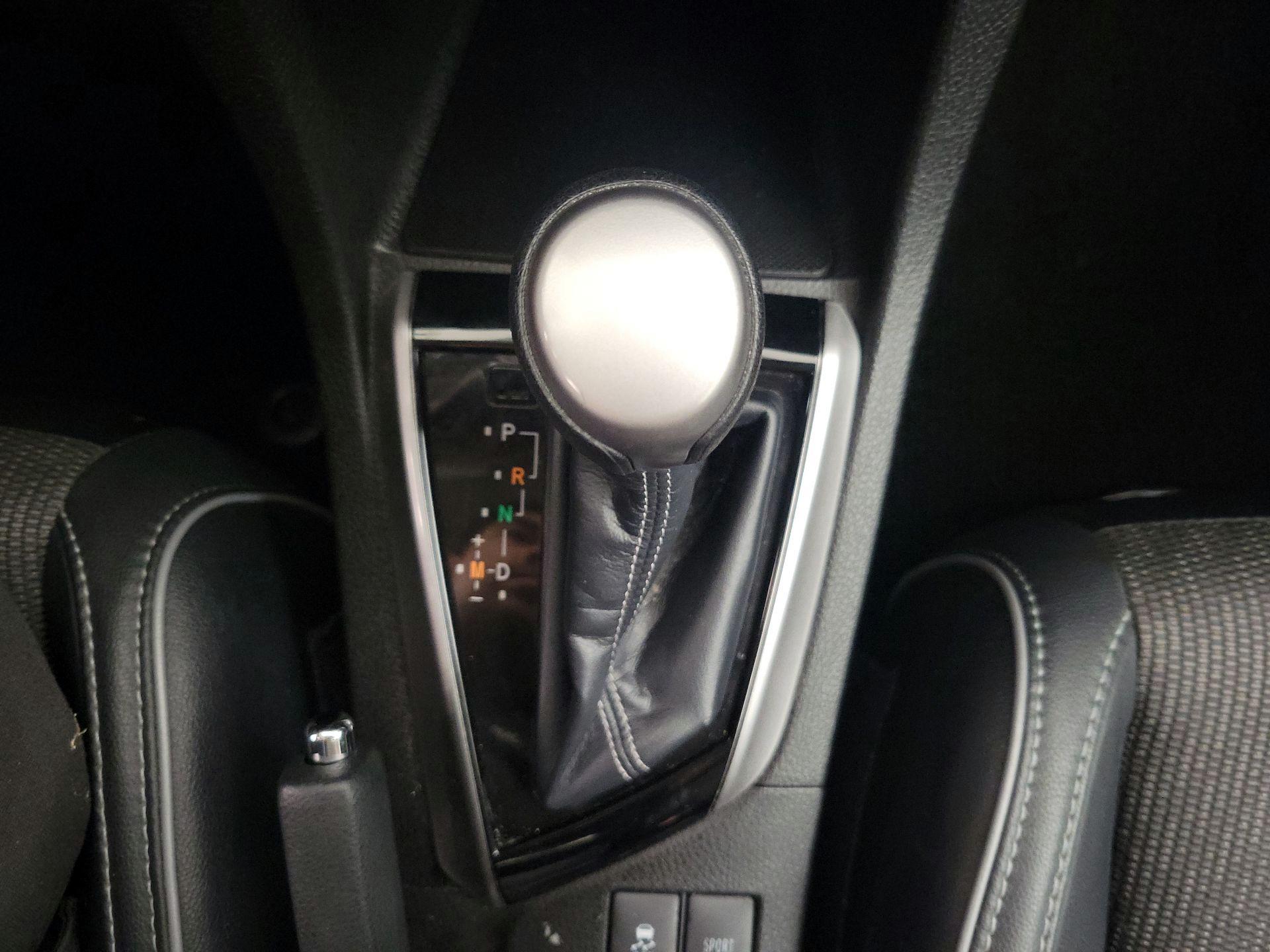 Thumbnail: 2014 Toyota Corolla - 17