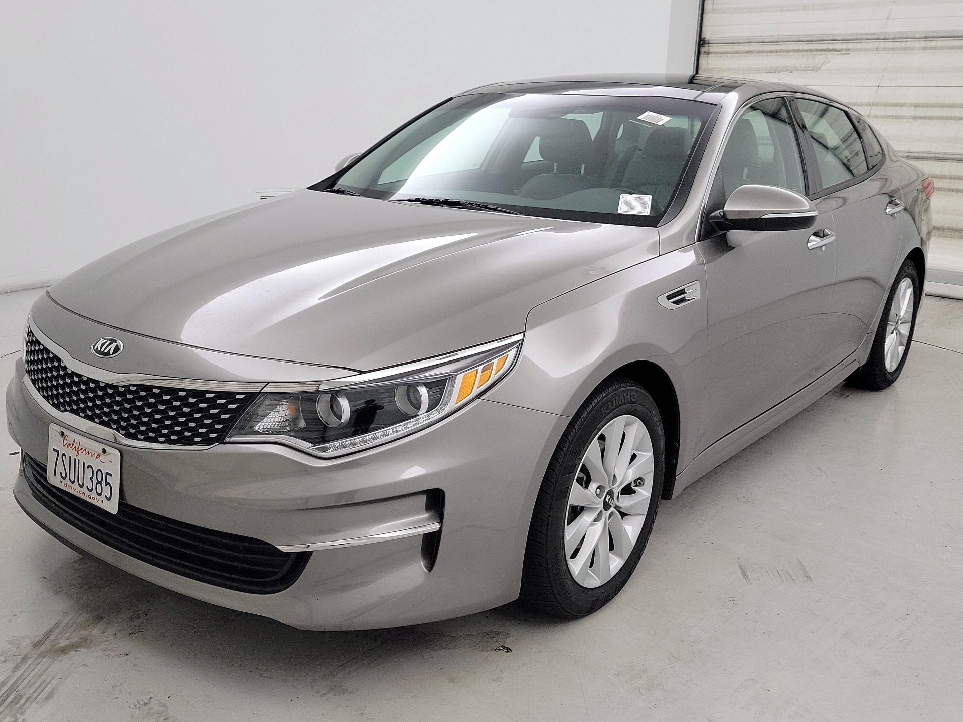 Thumbnail: 2016 Kia Optima - 3