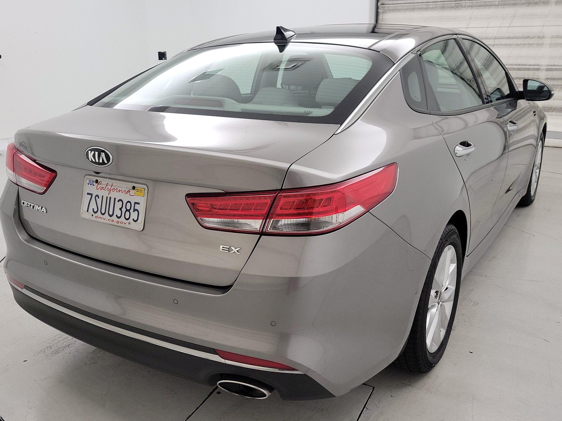 Thumbnail: 2016 Kia Optima - 5