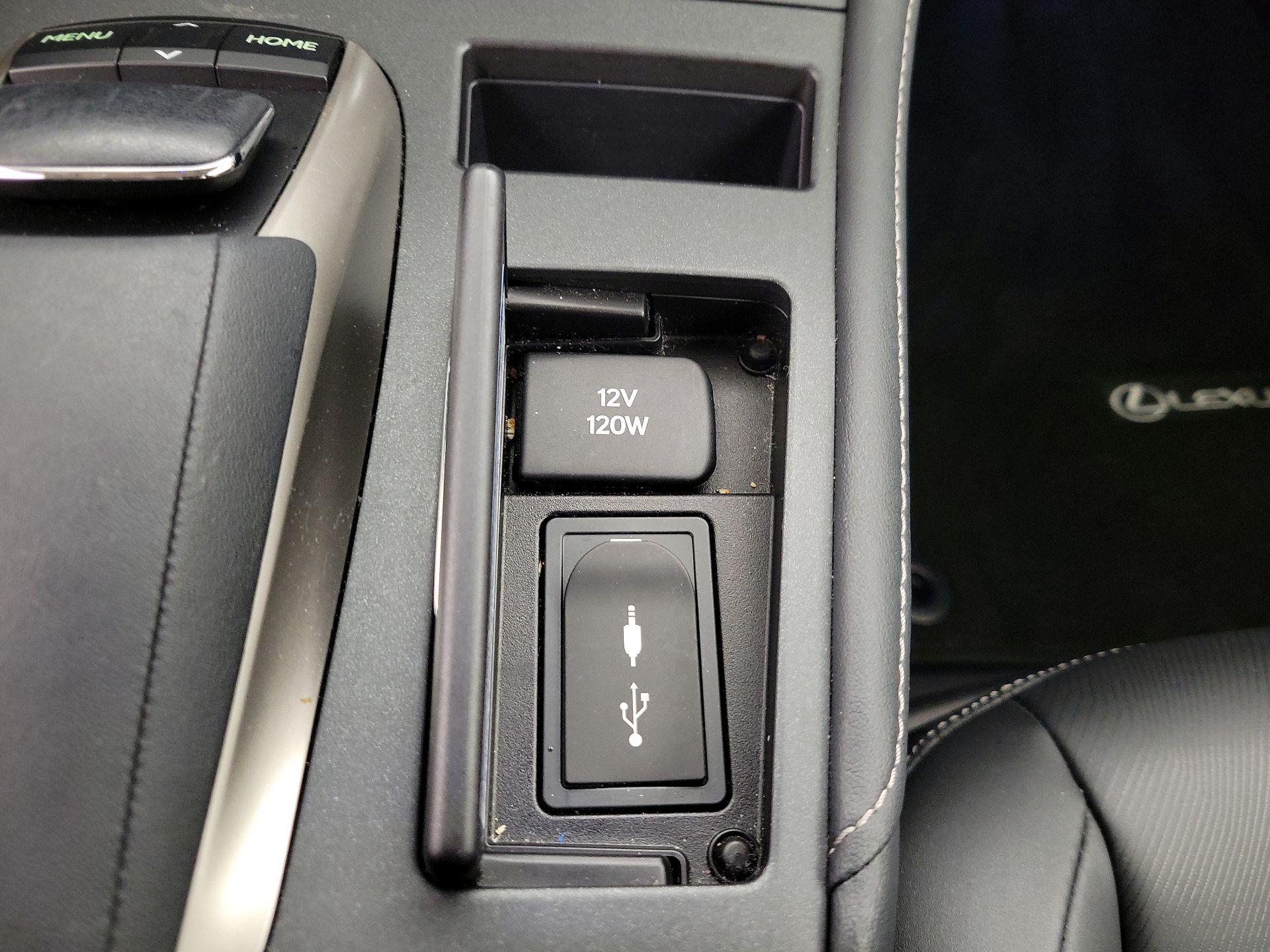 Thumbnail: 2014 Lexus CT - 17