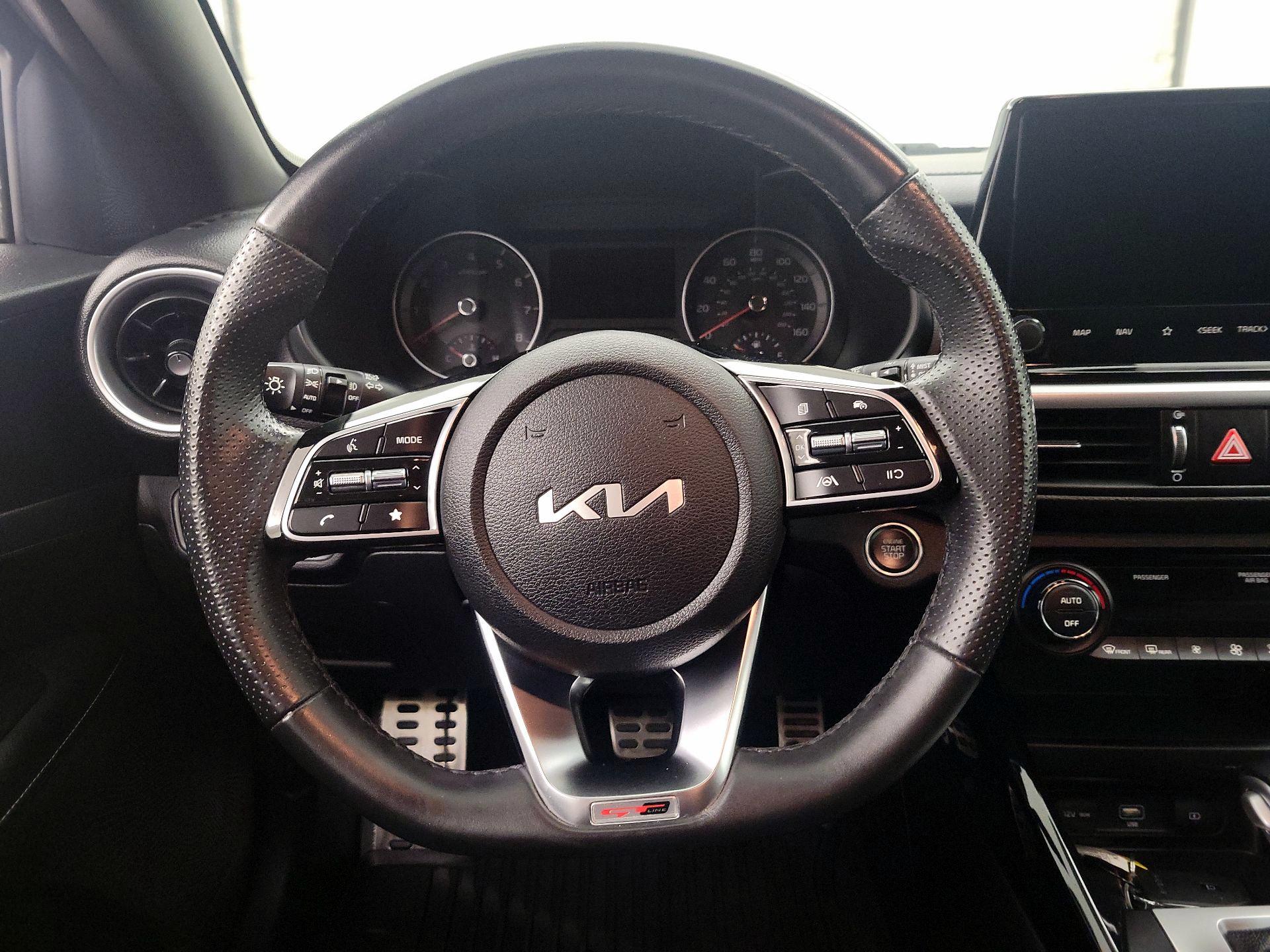 Thumbnail: 2022 Kia Forte - 10