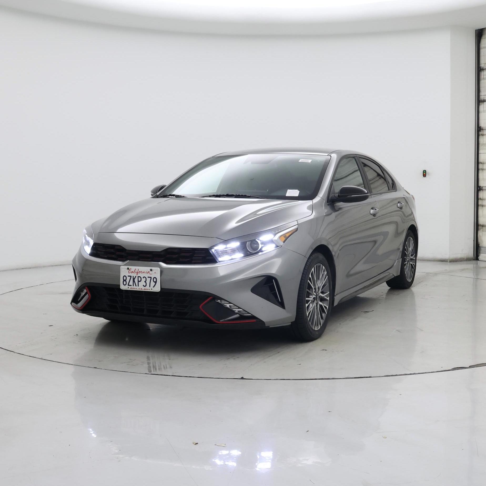 Thumbnail: 2022 Kia Forte - 4