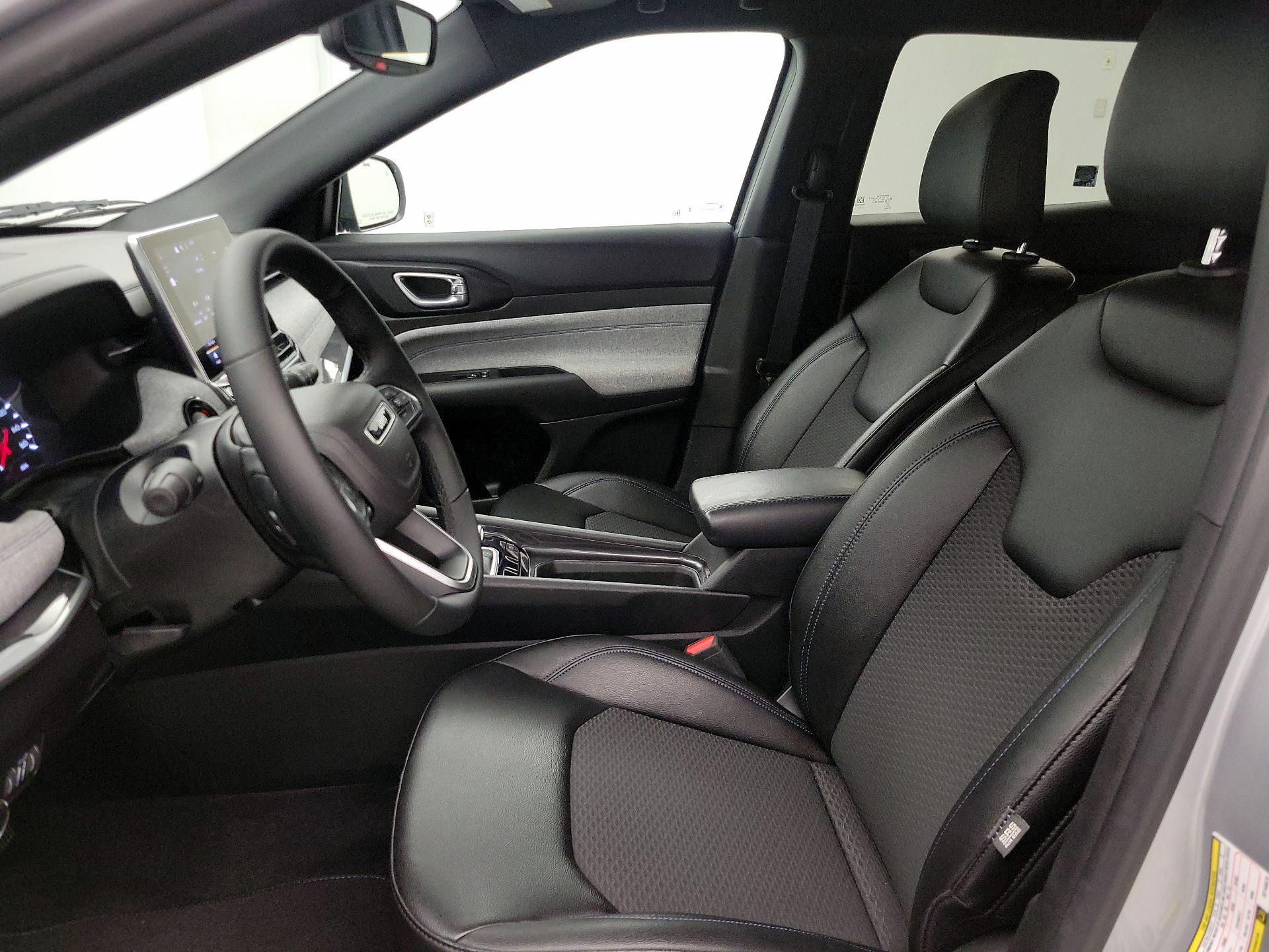 Thumbnail: 2024 Jeep Compass - 11