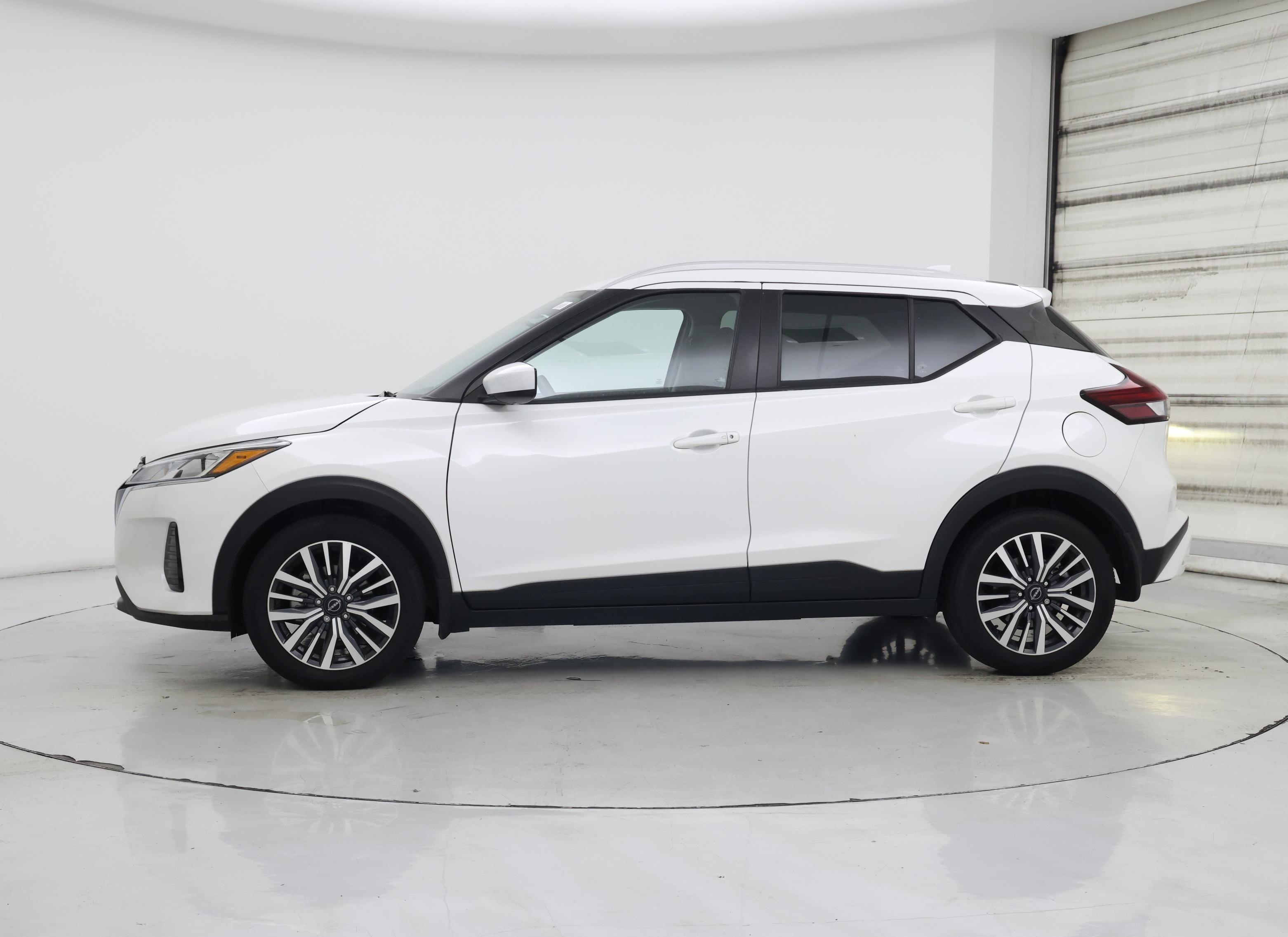 Thumbnail: 2022 Nissan Kicks - 3
