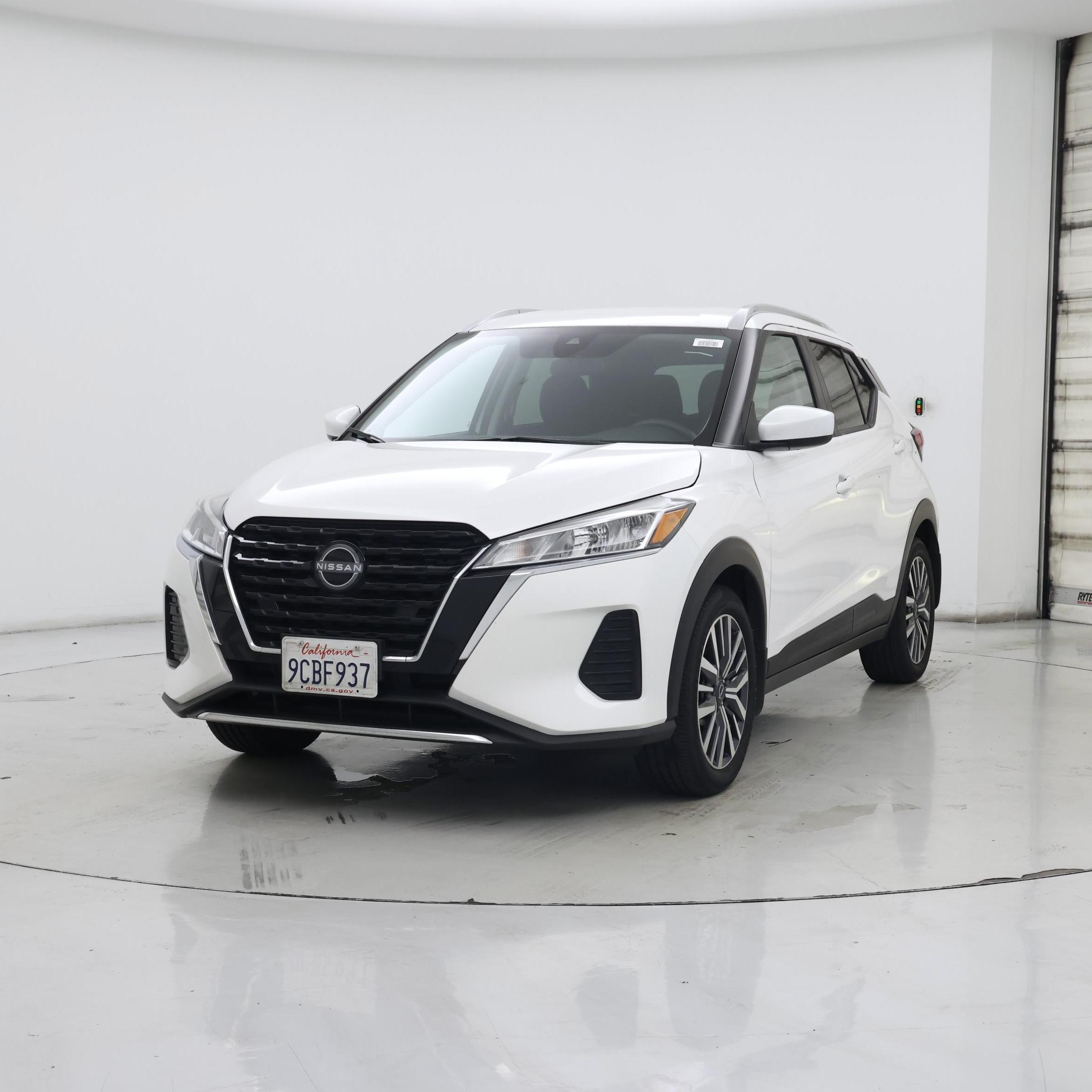 Thumbnail: 2022 Nissan Kicks - 4
