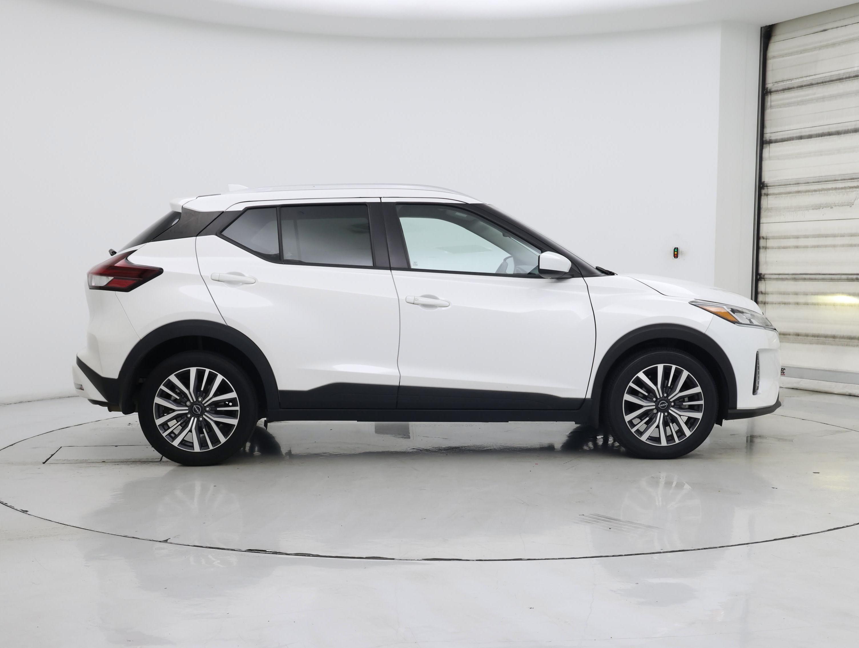 Thumbnail: 2022 Nissan Kicks - 7