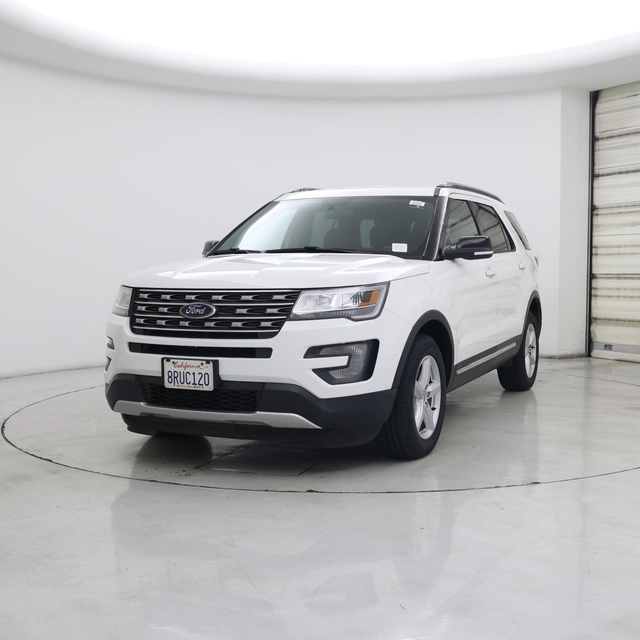 Thumbnail: 2017 Ford Explorer - 4