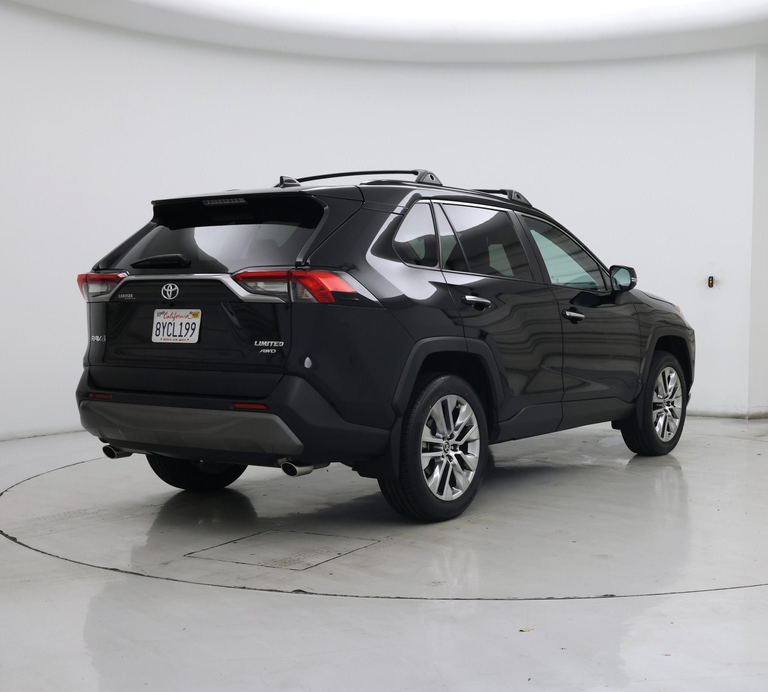 Thumbnail: 2021 Toyota RAV4 - 8