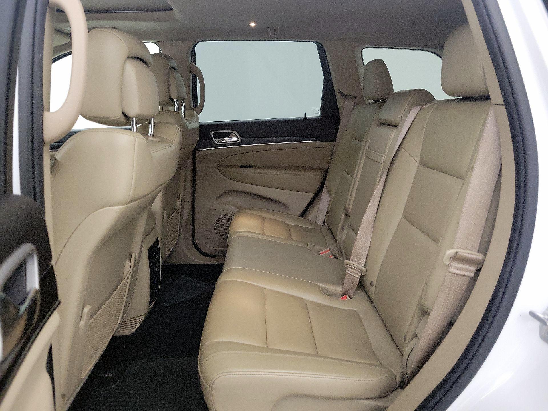 Thumbnail: 2020 Jeep Grand Cherokee - 18