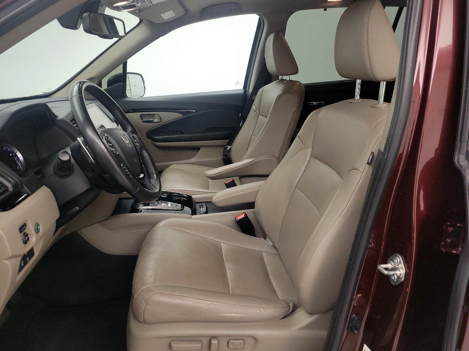 Thumbnail: 2018 Honda Pilot - 11