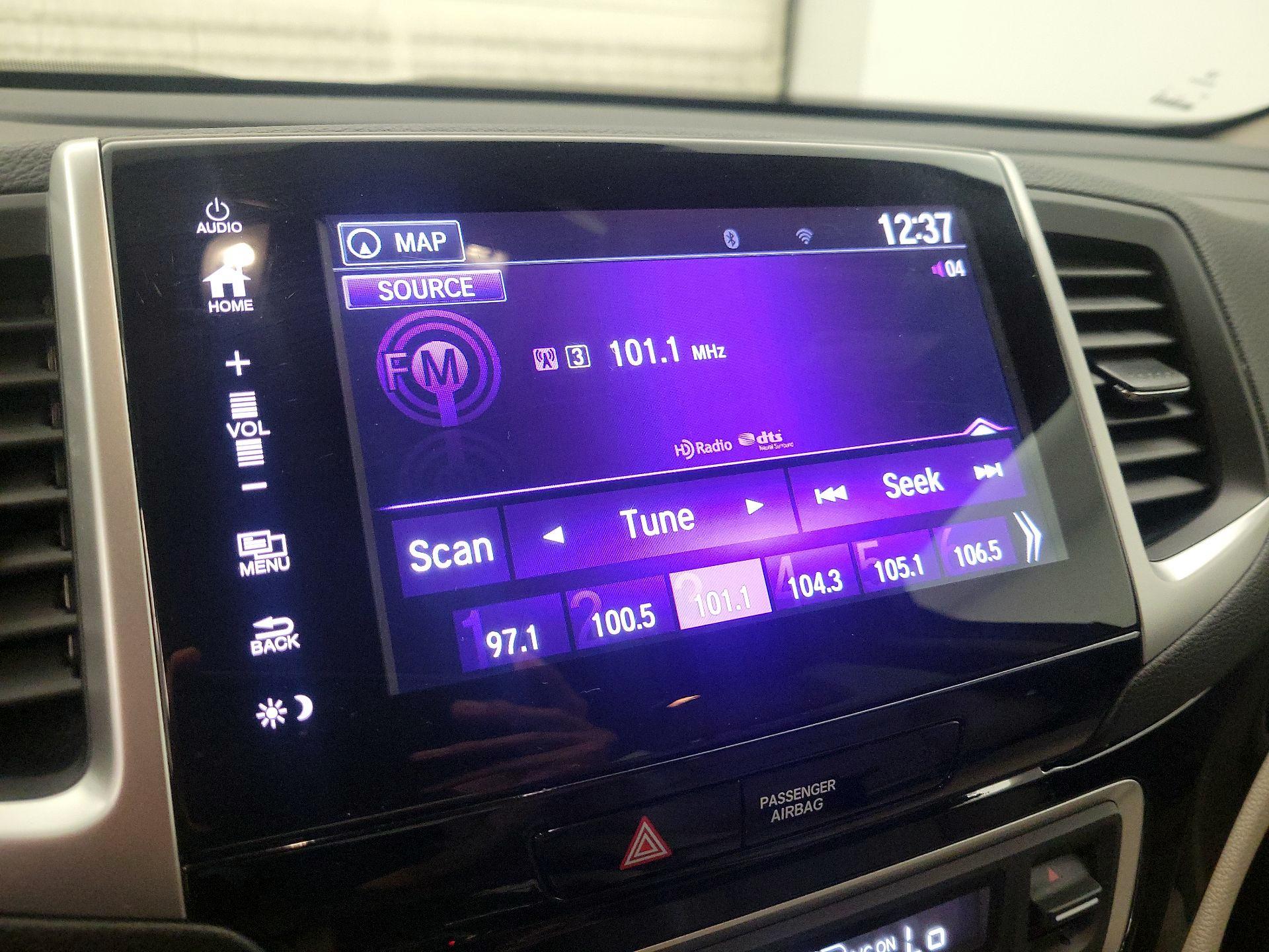 Thumbnail: 2018 Honda Pilot - 15