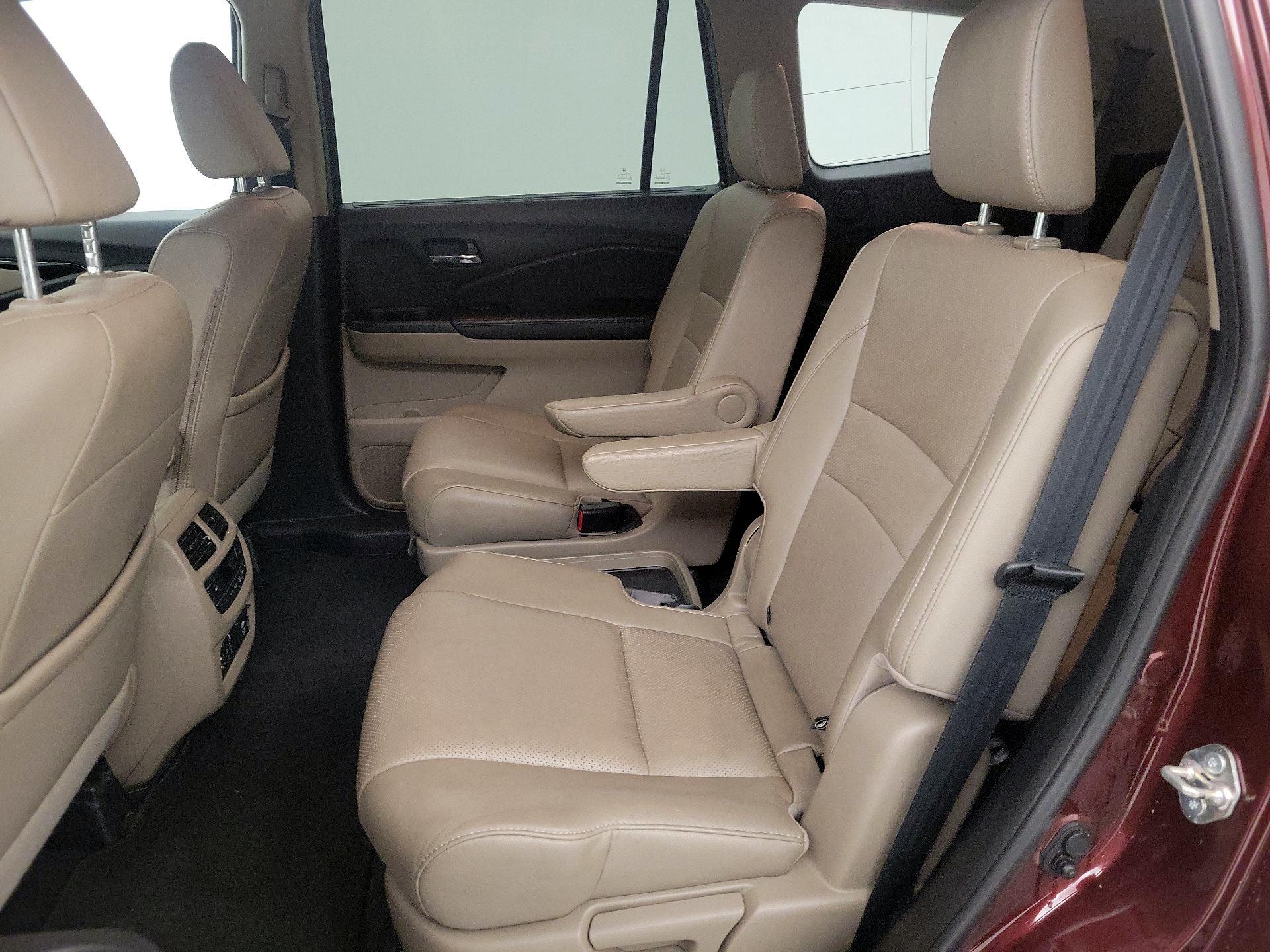 Thumbnail: 2018 Honda Pilot - 19