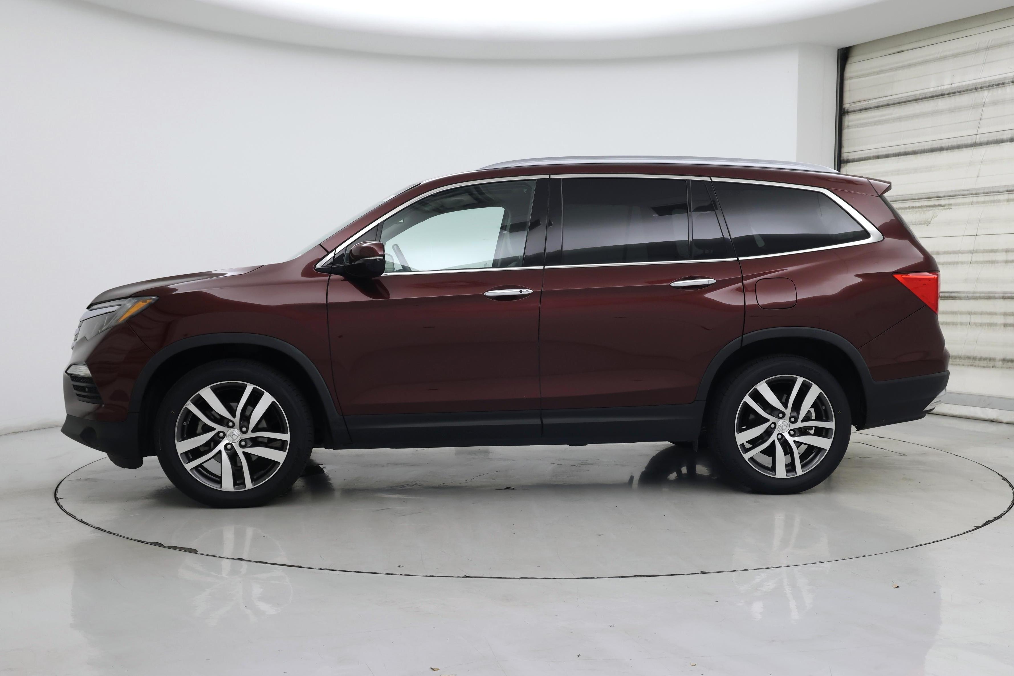 Thumbnail: 2018 Honda Pilot - 3