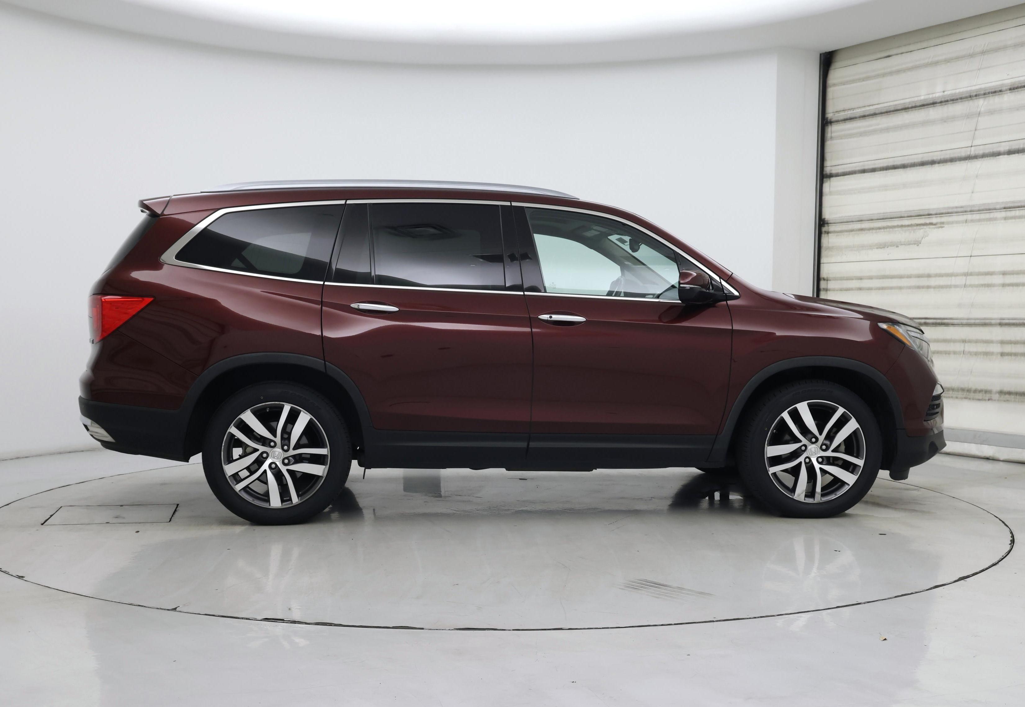 Thumbnail: 2018 Honda Pilot - 7