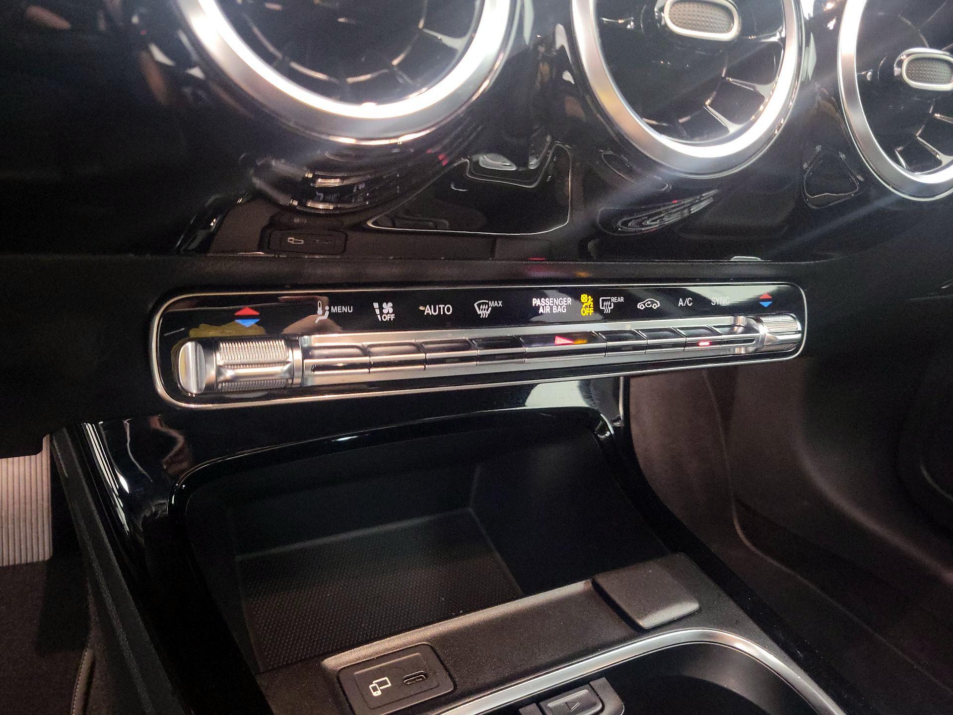 Thumbnail: 2020 Mercedes-Benz A-Class - 16