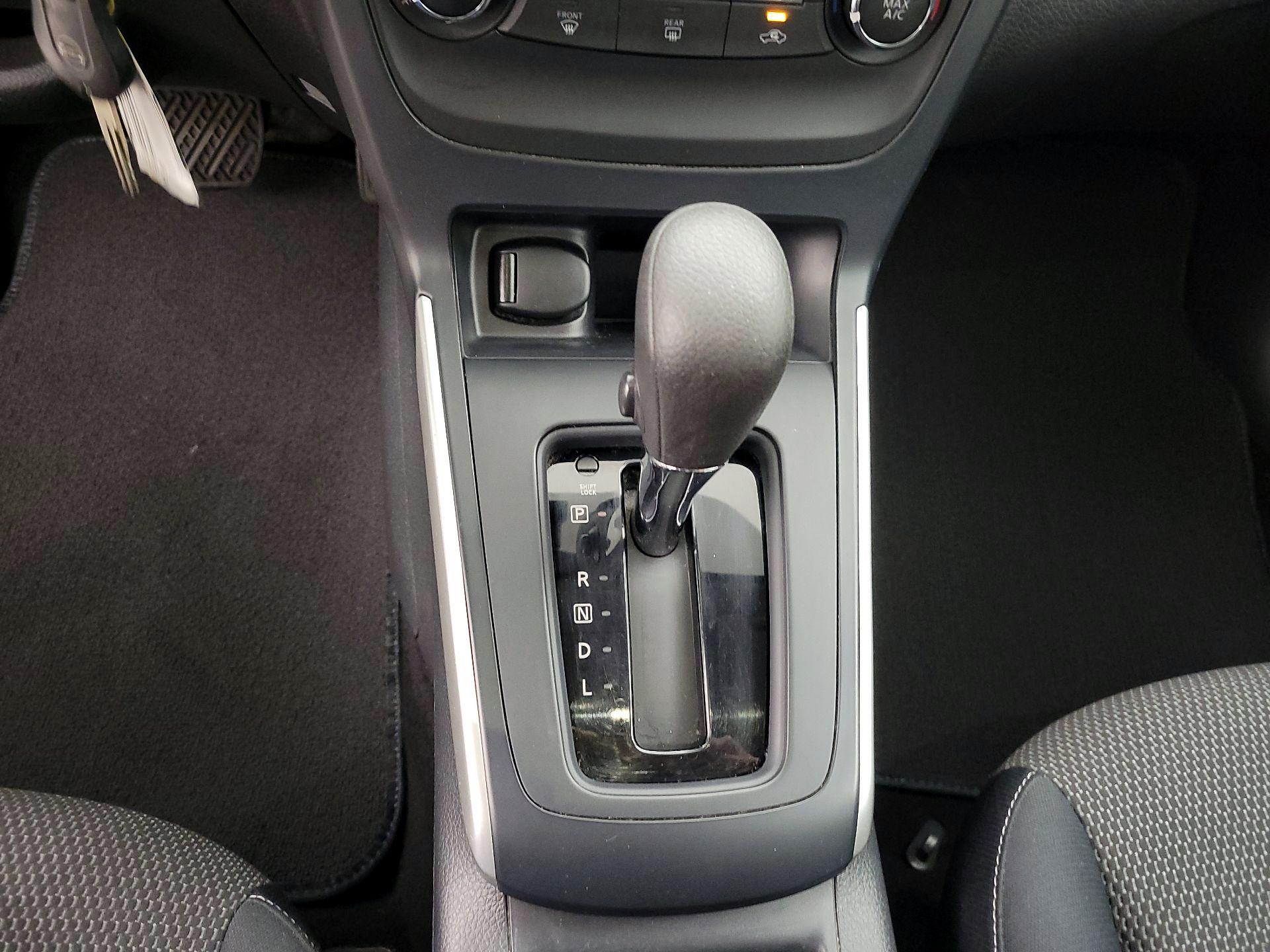 Thumbnail: 2016 Nissan Sentra - 15