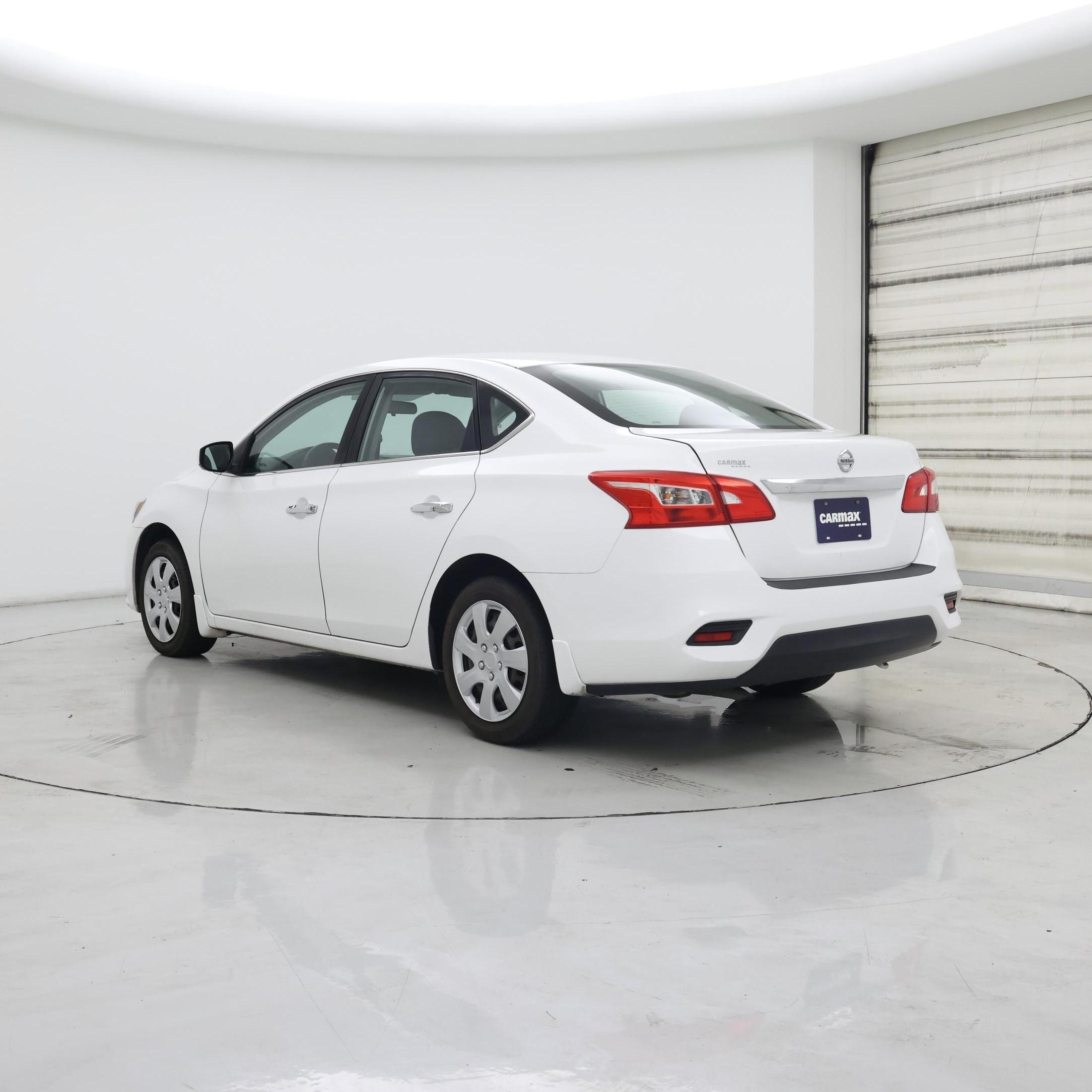 Thumbnail: 2016 Nissan Sentra - 2