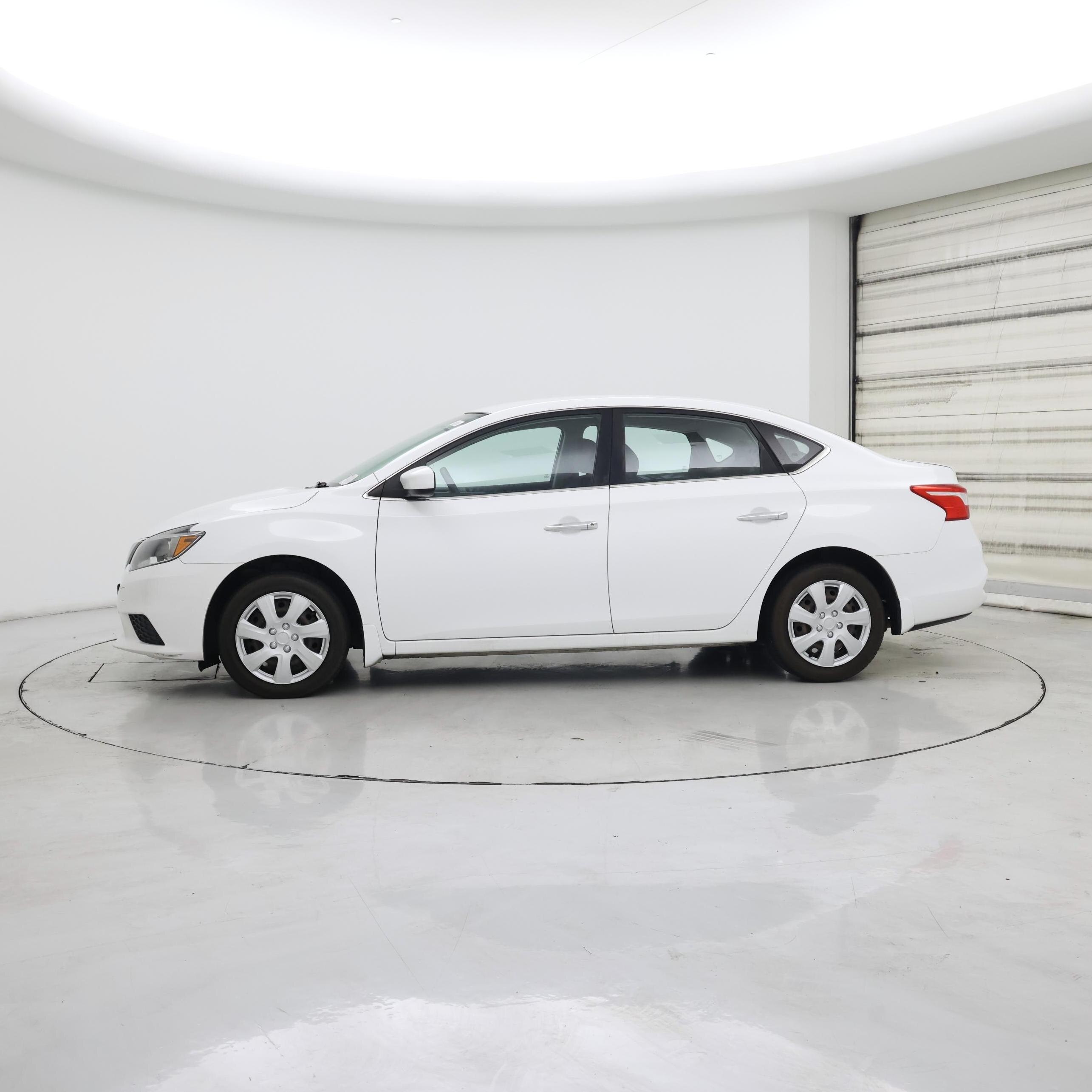 Thumbnail: 2016 Nissan Sentra - 3