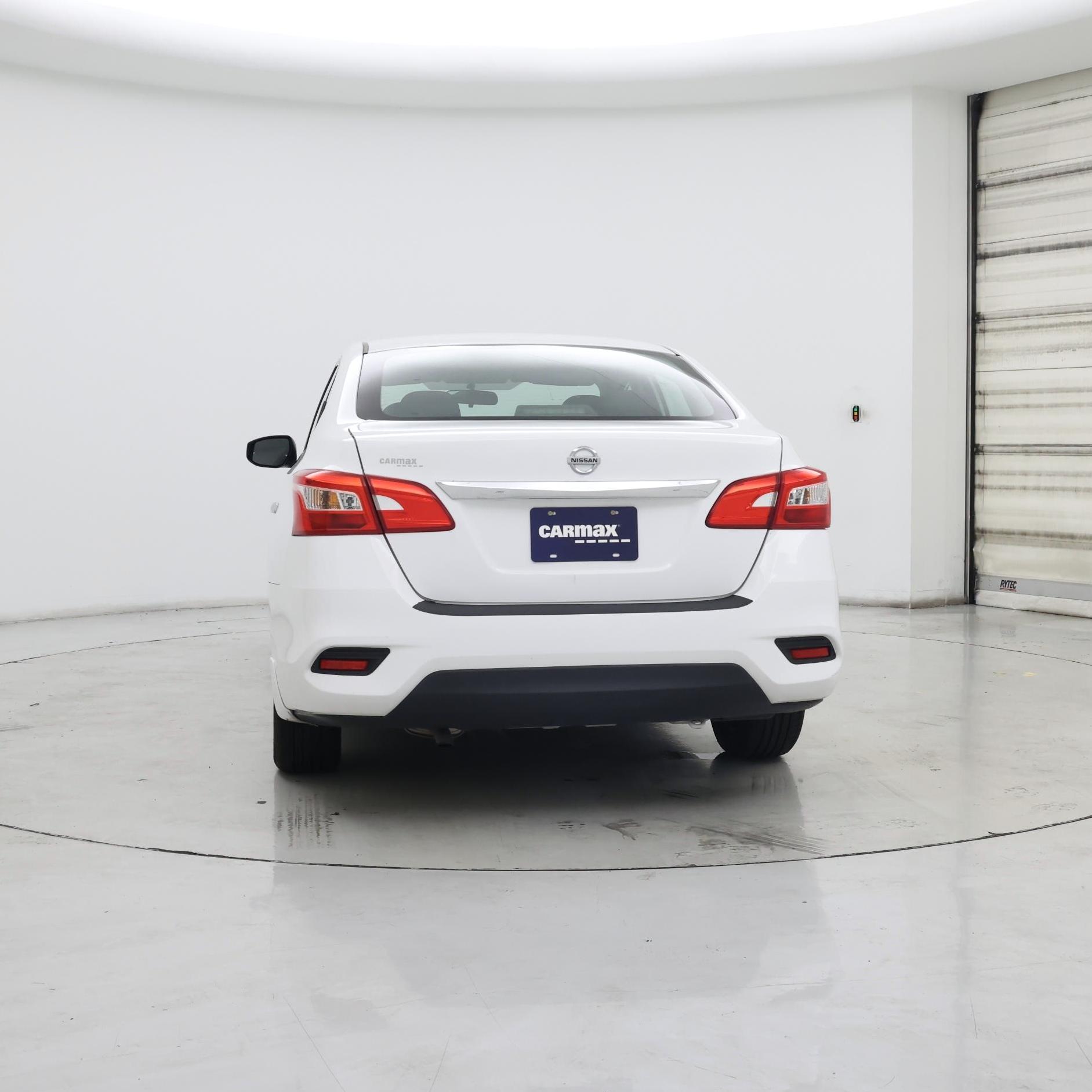Thumbnail: 2016 Nissan Sentra - 6
