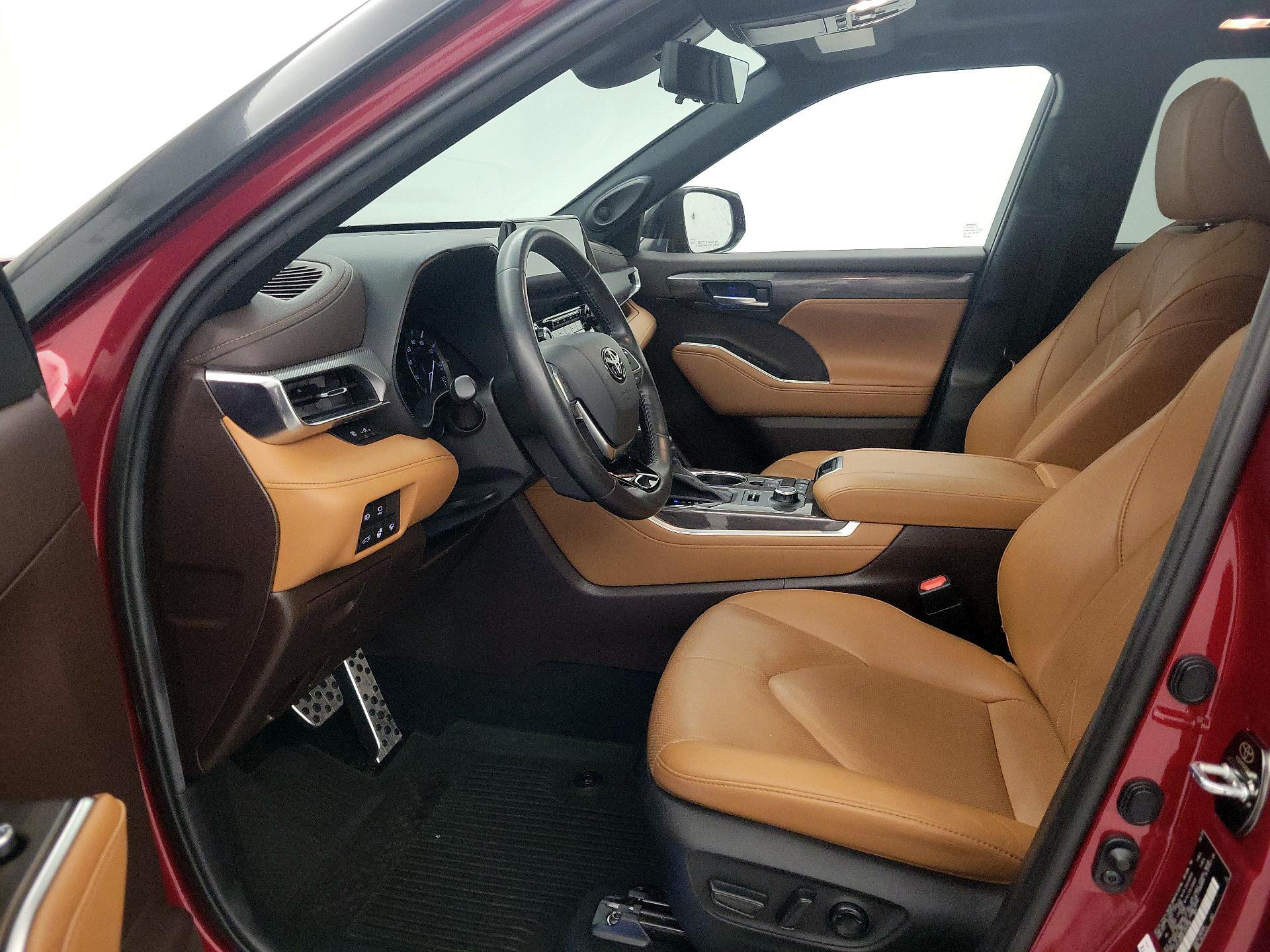 Thumbnail: 2020 Toyota Highlander - 11