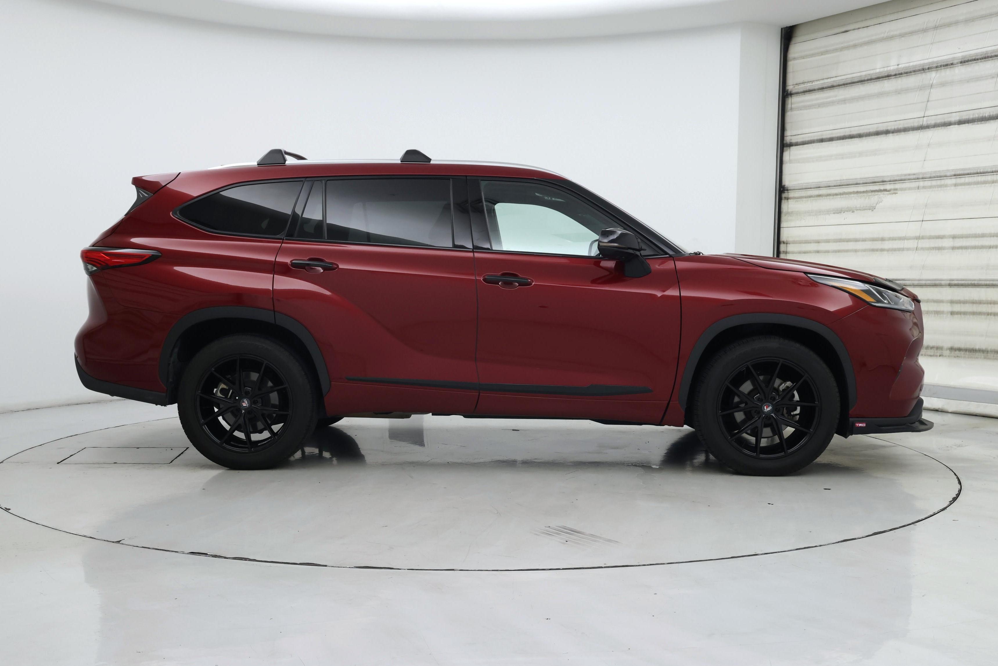 Thumbnail: 2020 Toyota Highlander - 7