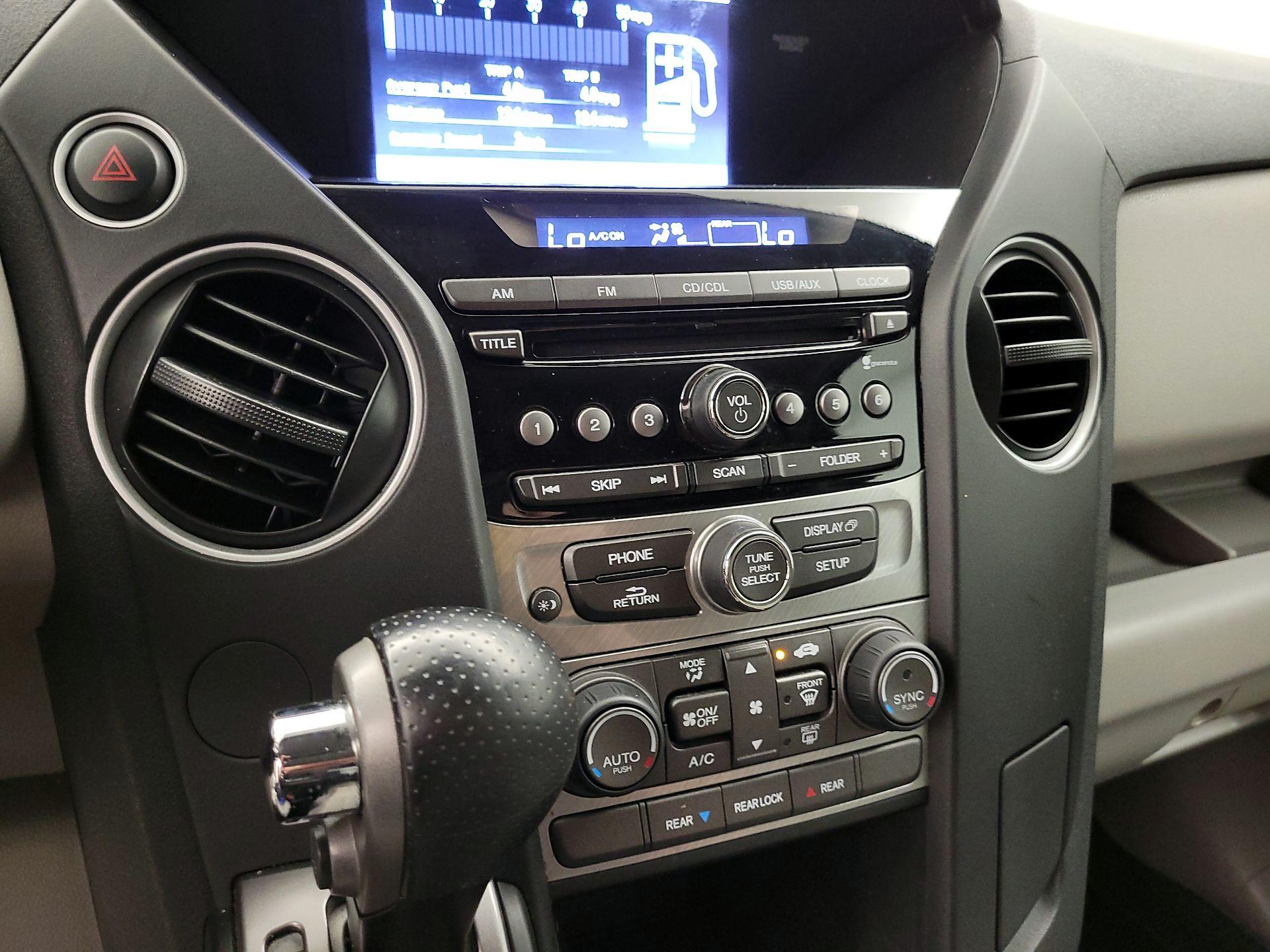Thumbnail: 2015 Honda Pilot - 15