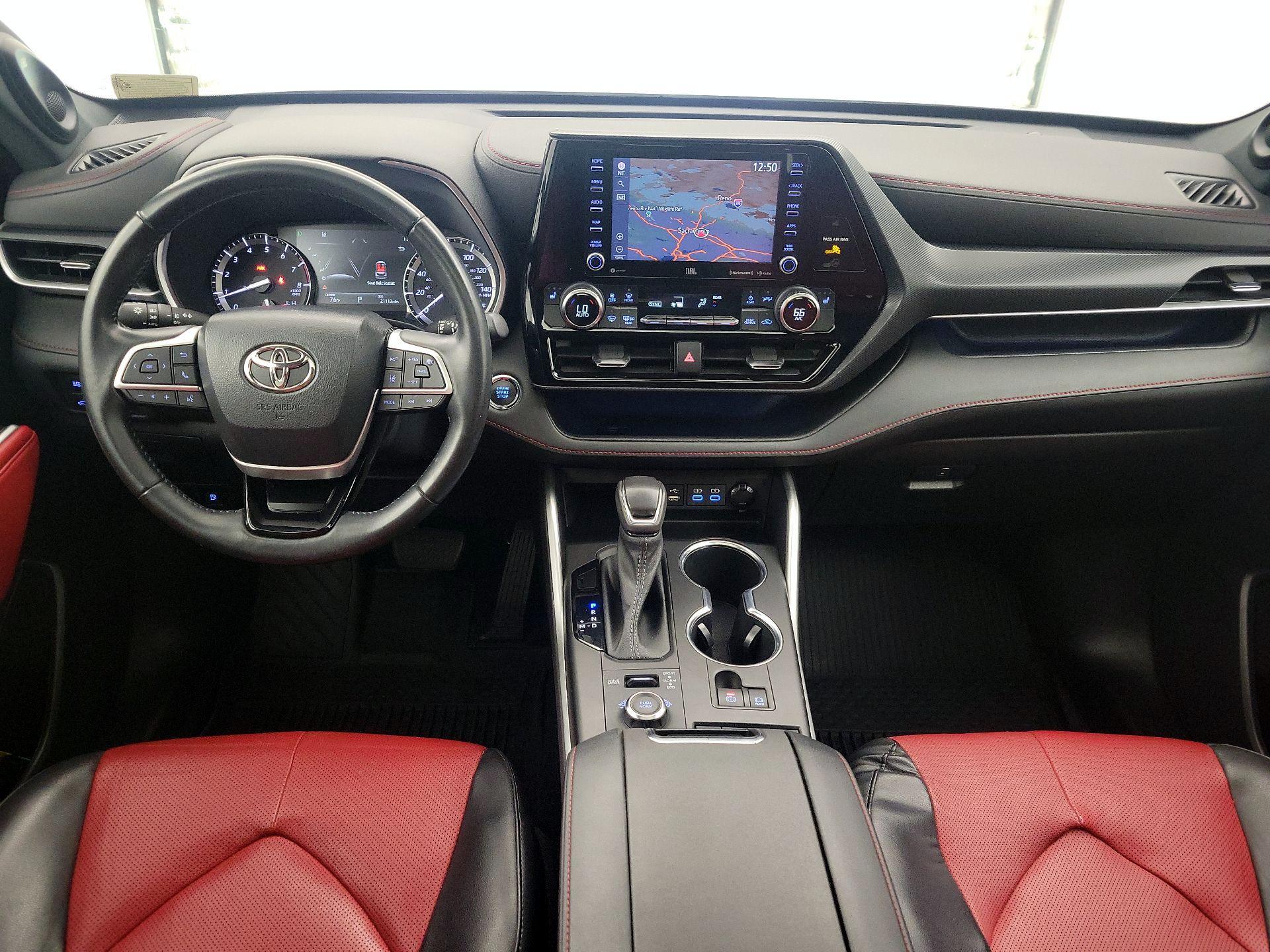 Thumbnail: 2022 Toyota Highlander - 9