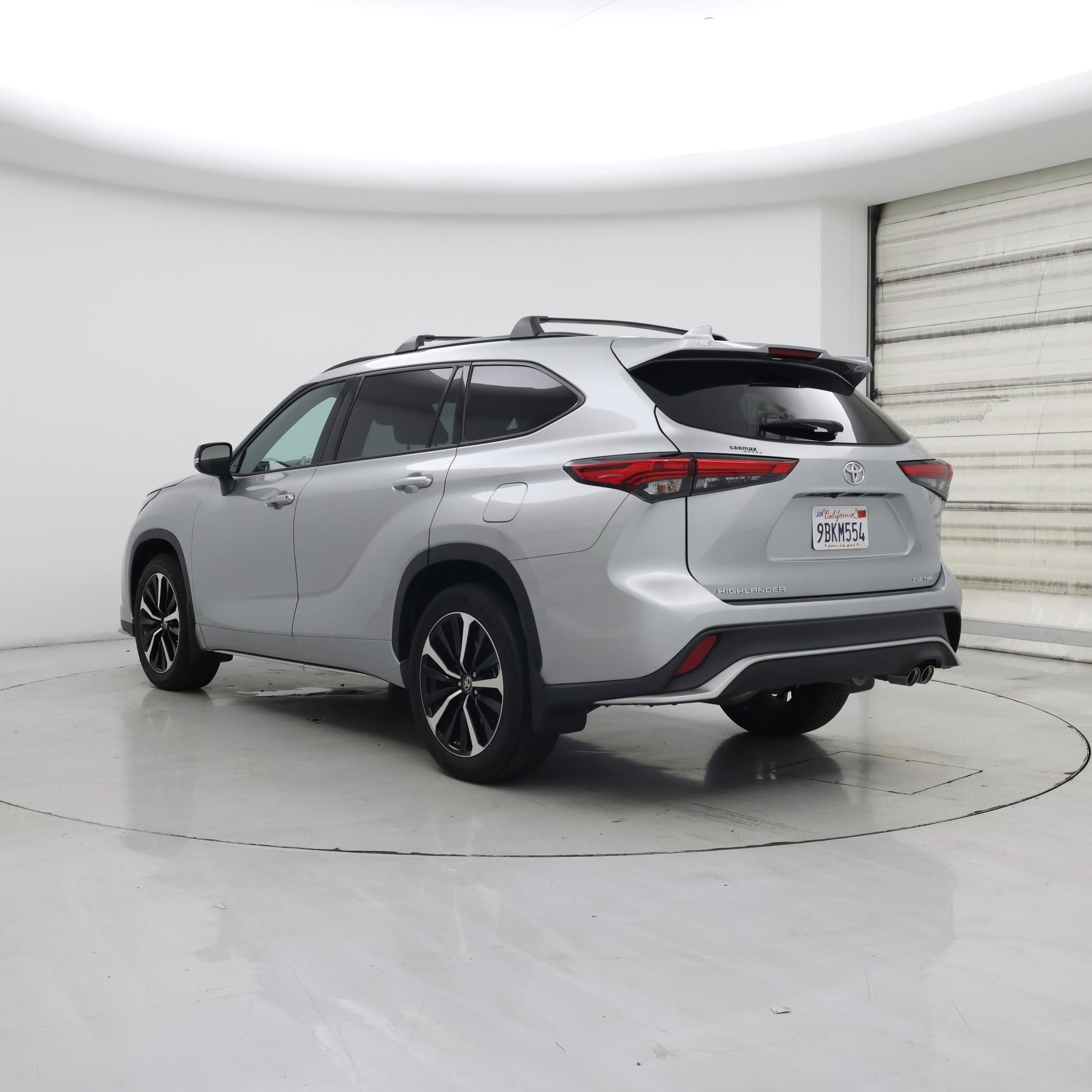 Thumbnail: 2022 Toyota Highlander - 2