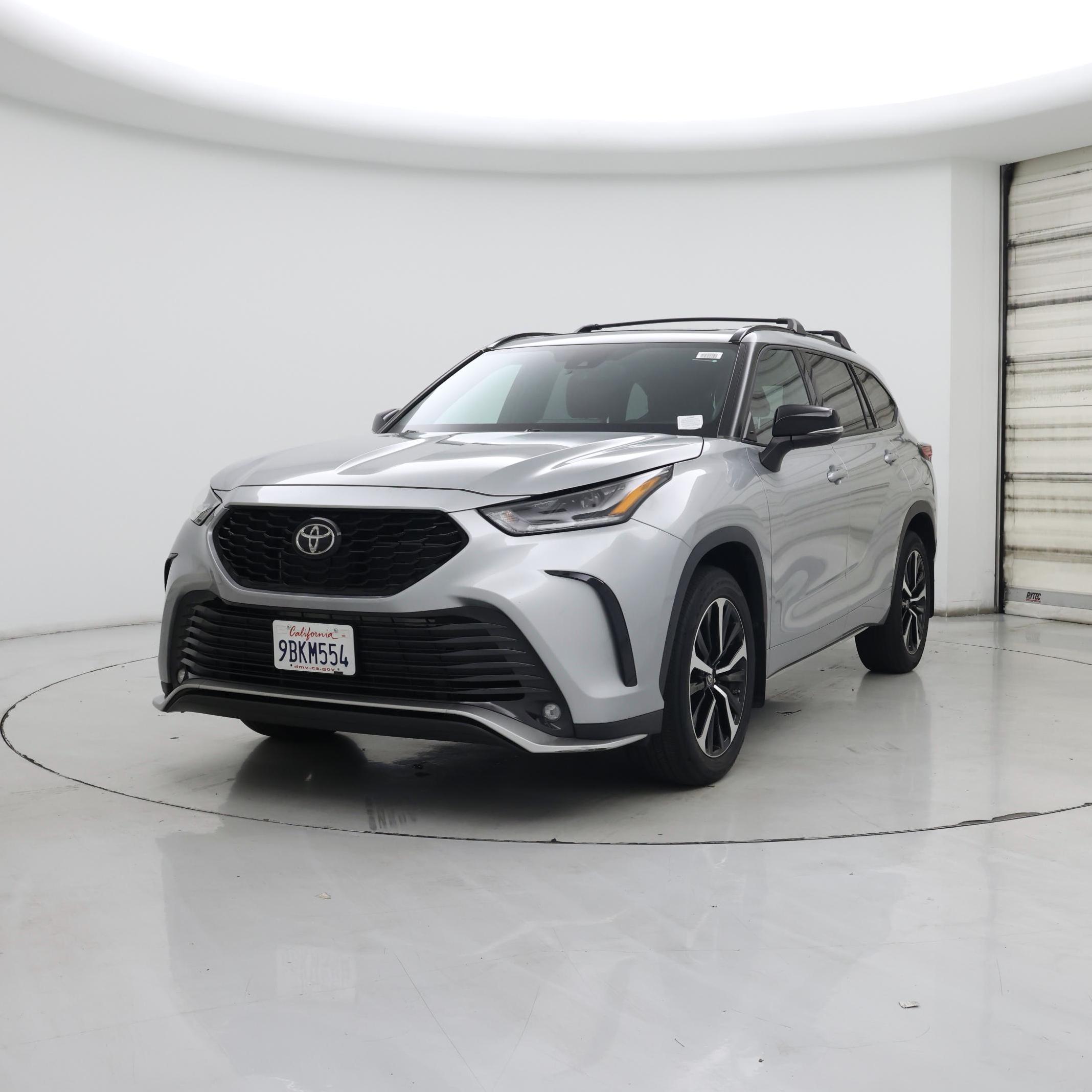Thumbnail: 2022 Toyota Highlander - 4
