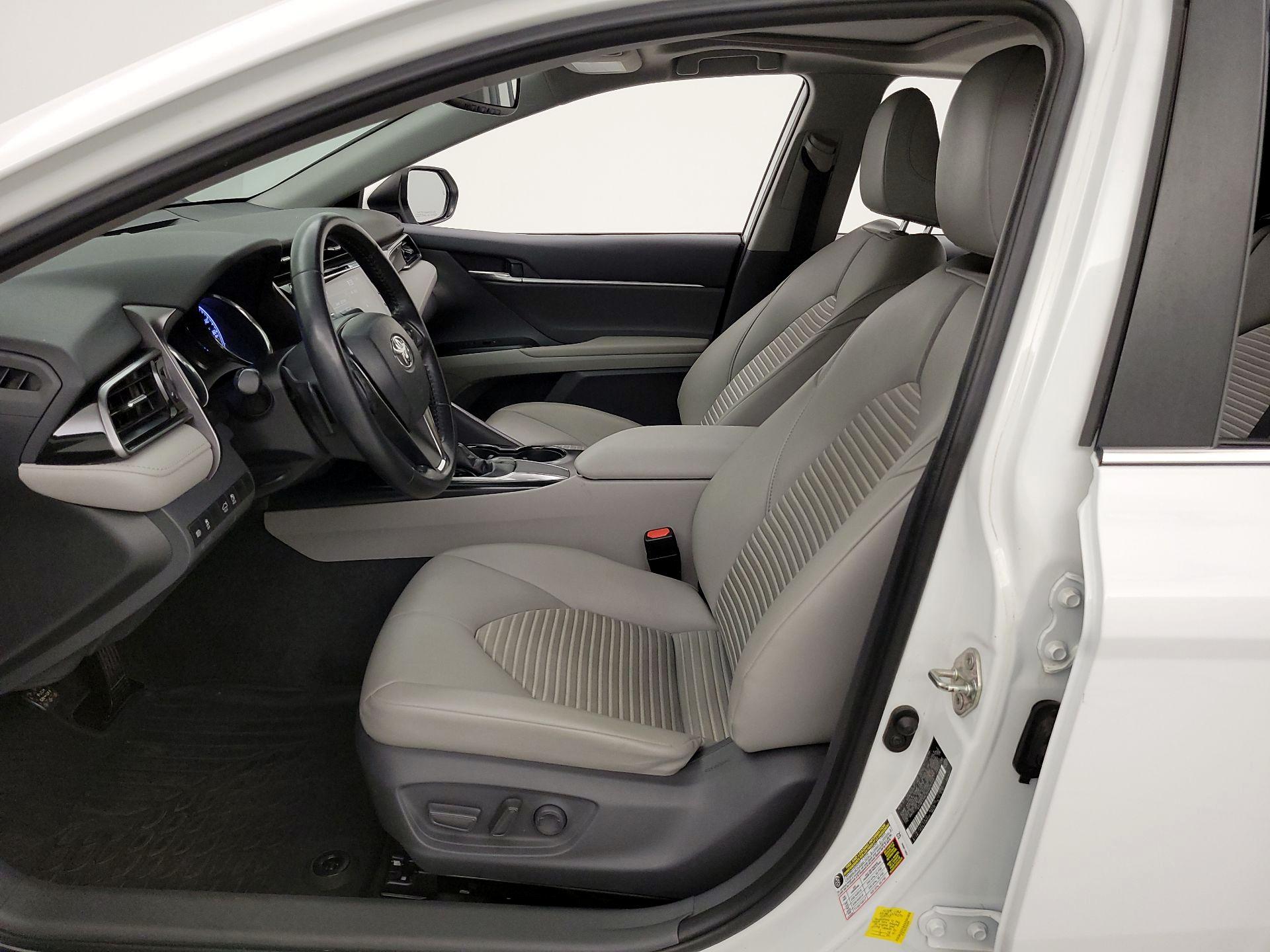 Thumbnail: 2019 Toyota Camry - 11