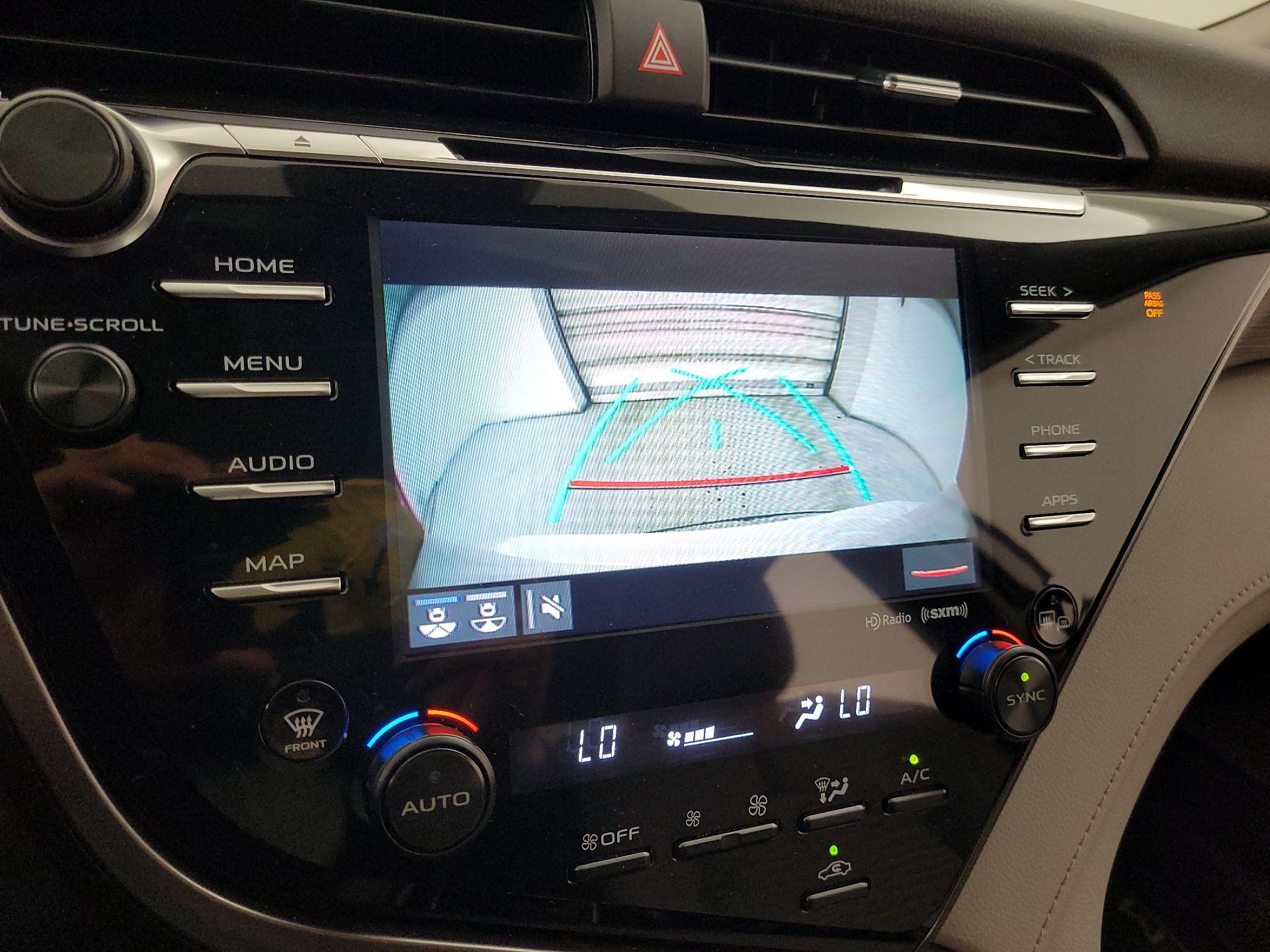 Thumbnail: 2019 Toyota Camry - 14